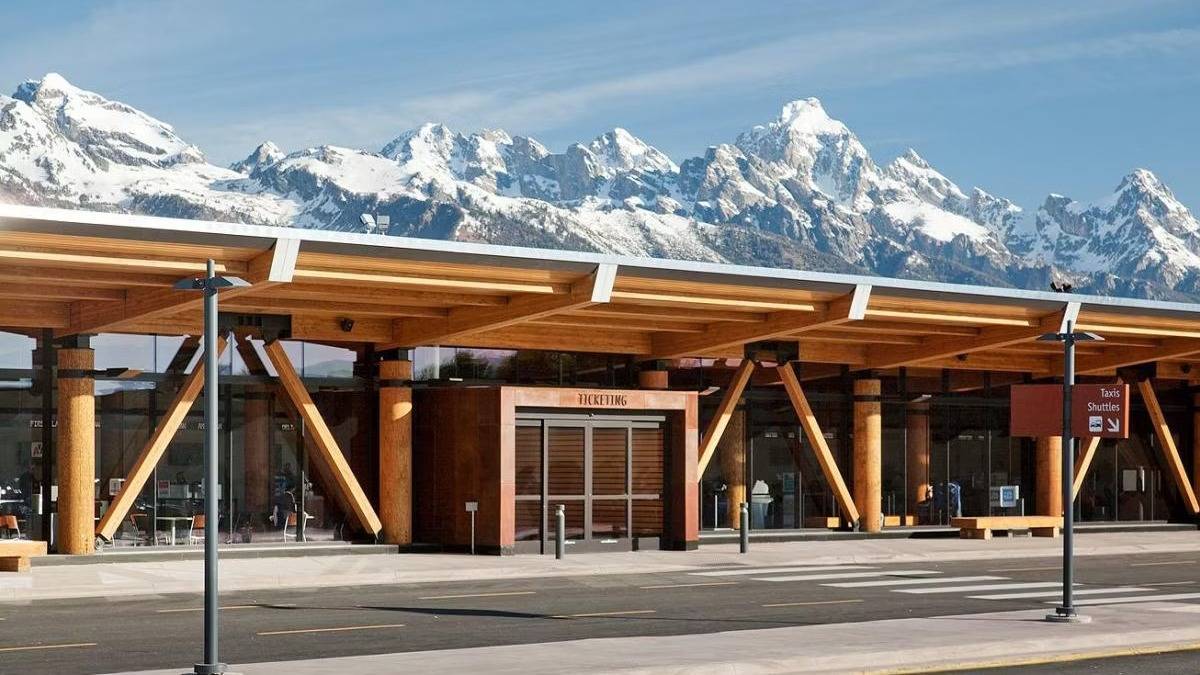 Commercial Aviation In Wyoming: Everything You Need To Know
