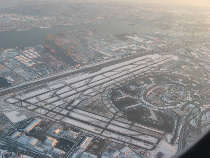 Which US Airports Have Parallel Runways That Facilitate Simultaneous ...