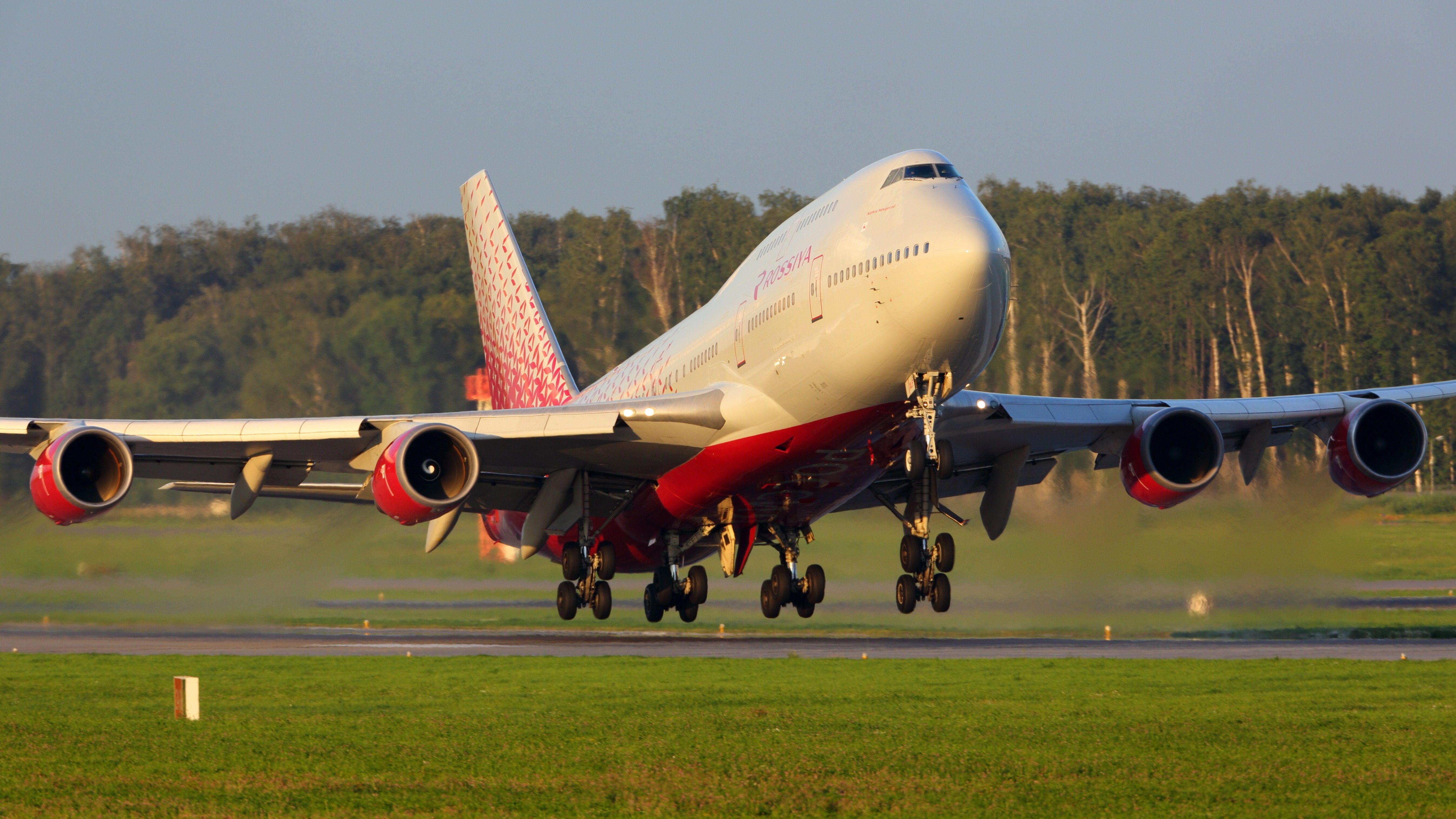 ROSSIYA ロシア航空 B747-400 1/400 Rossiya Schedules 1st Boeing 747 Flights In A Year