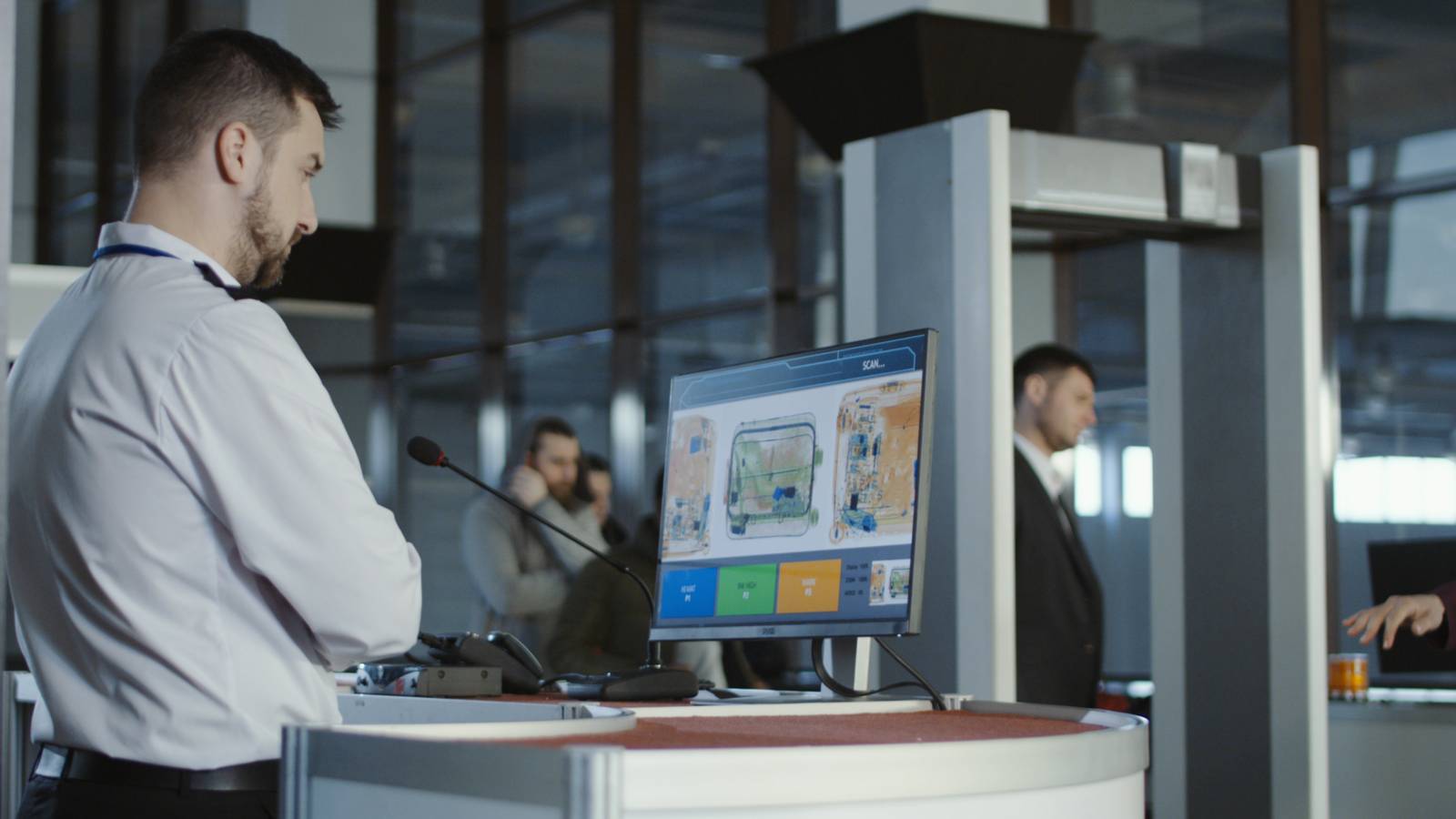 Do Medical Metal Plates & Pins Set Off Detectors At Airport Security?