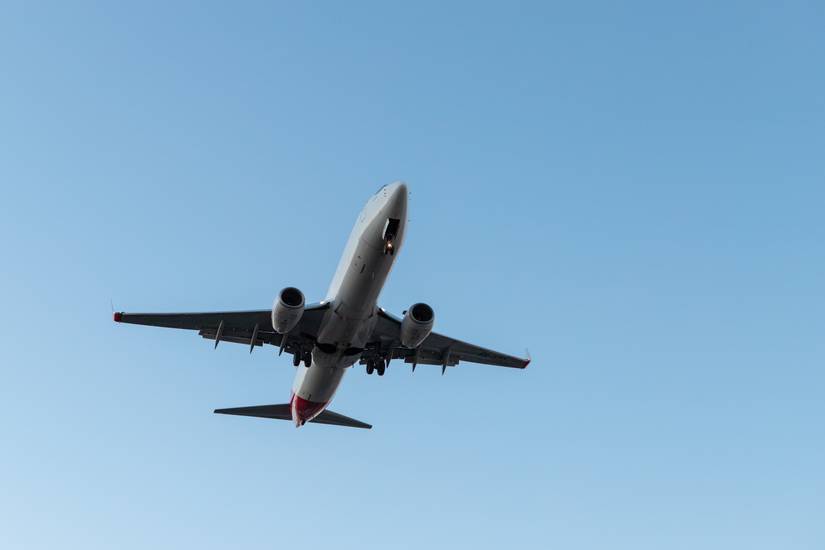 Qantas Boeing 737-800 bottom view from Sydney Airport