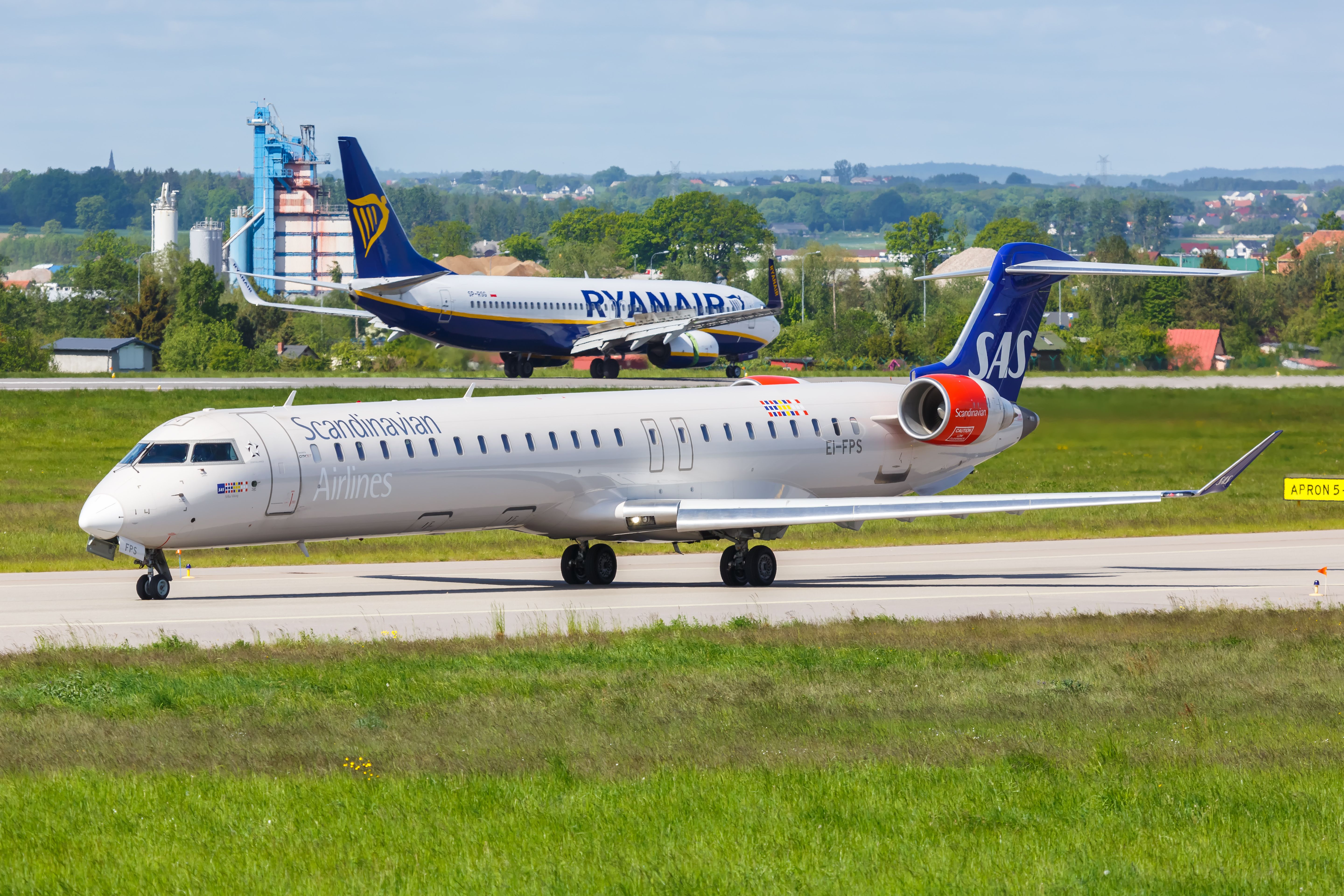 The Unluckiest CRJ? SAS Jet Gets Diverted To Oslo Three Times In One Day