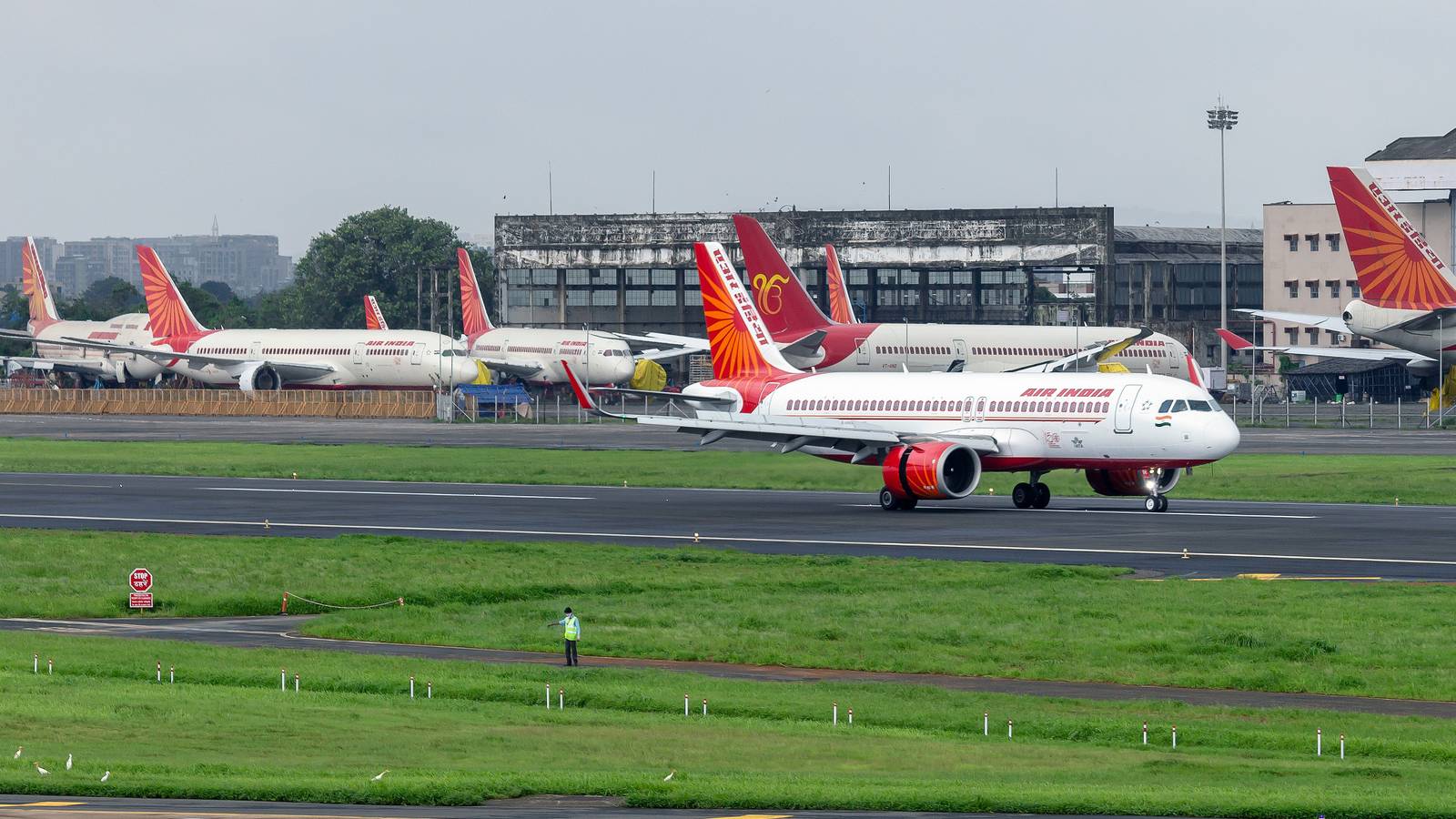 Airlines Cutting Back Flights From Mumbai Airport To Ease Congestion