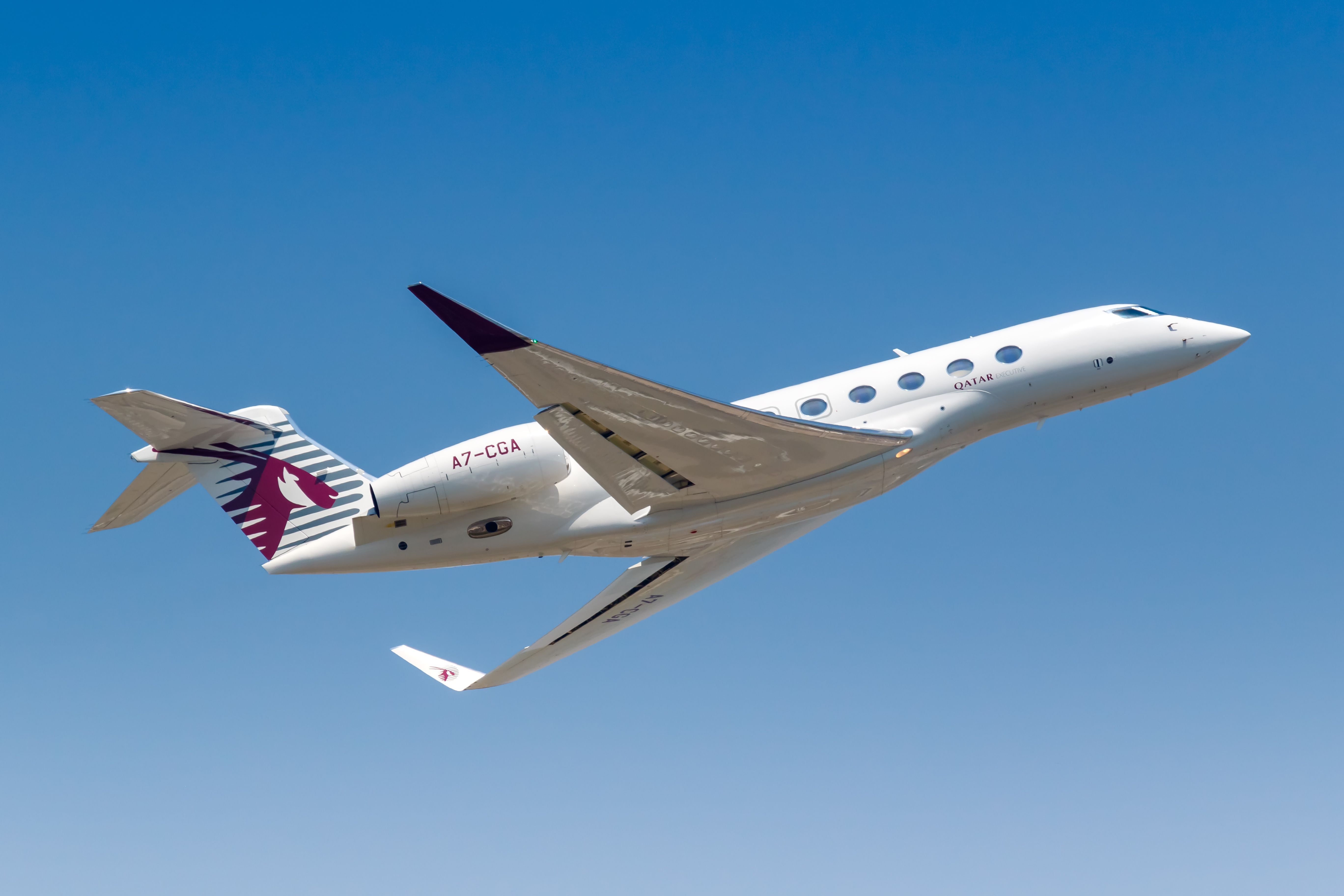 Looking Back: Qatar Airways' Private Jet Breaks Polar Around The World Record