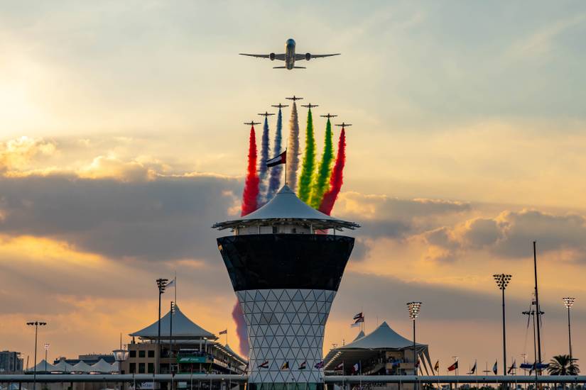7 Awesome Formula One-Themed Airline Liveries