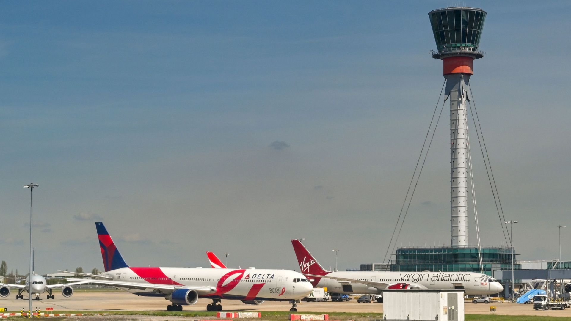 UK Passengers Face Delays After Network-Wide Air Traffic Control Fault