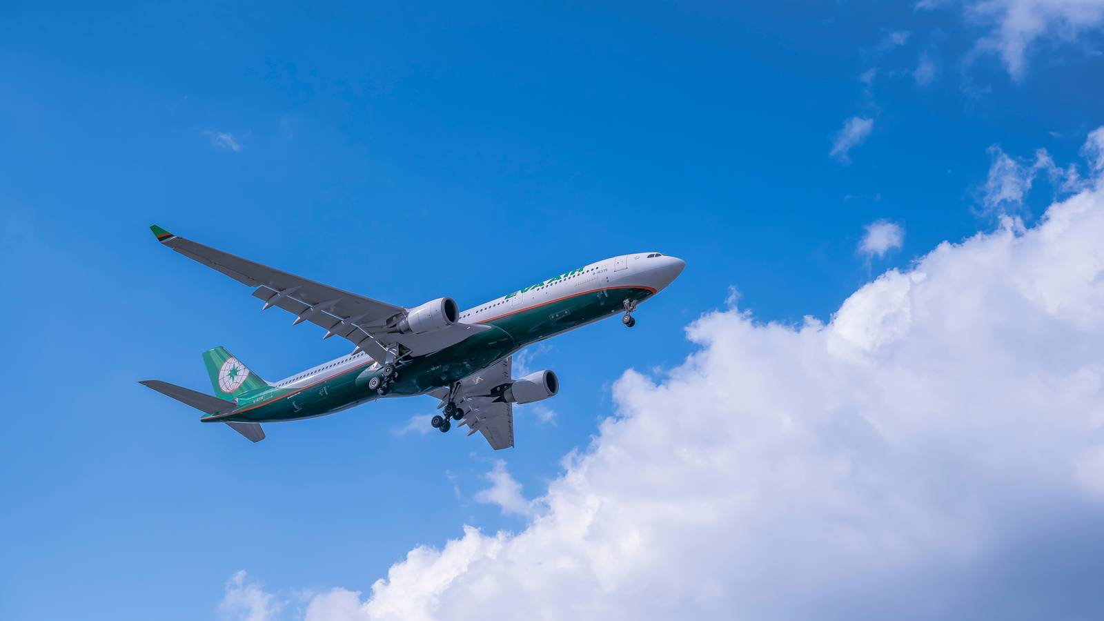 Hong Kong - Taipei Is The World's Busiest International Route This Month