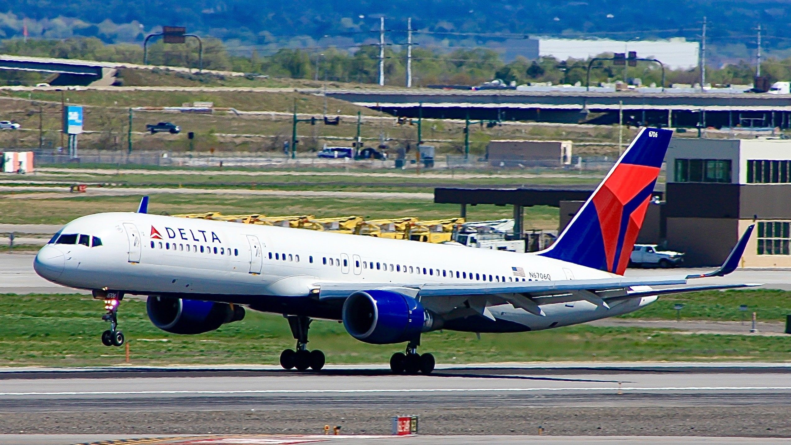 Why Did Delta Air Lines Take On The Boeing 757?