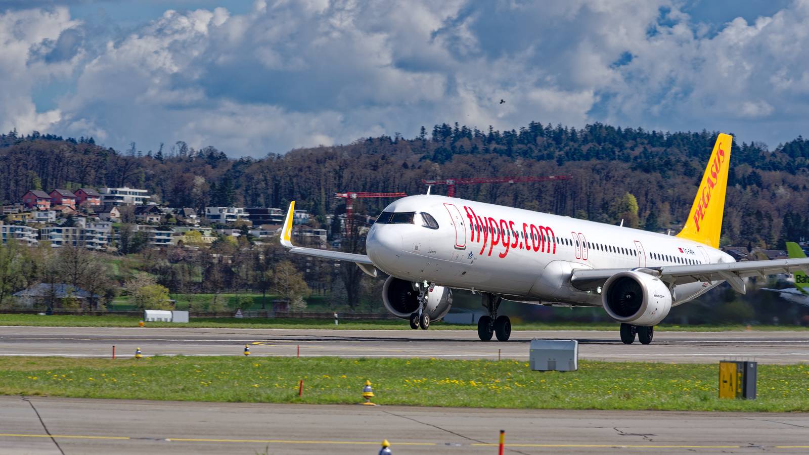 Pegasus Considers Setting Up Foreign Air Operator's Certificates