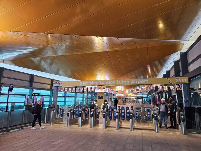 Curated visual reference: Picture Idea: Which Uk Airports Have Their Own Railway Stations