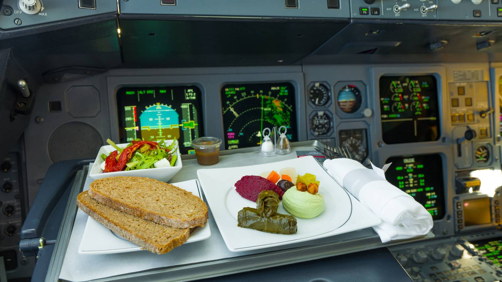 How Do Pilots' Flying Schedules Impact When & What They Eat?