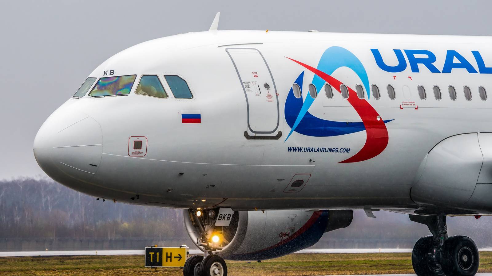 Moscow Airports Close After Ukrainian Drone Strike