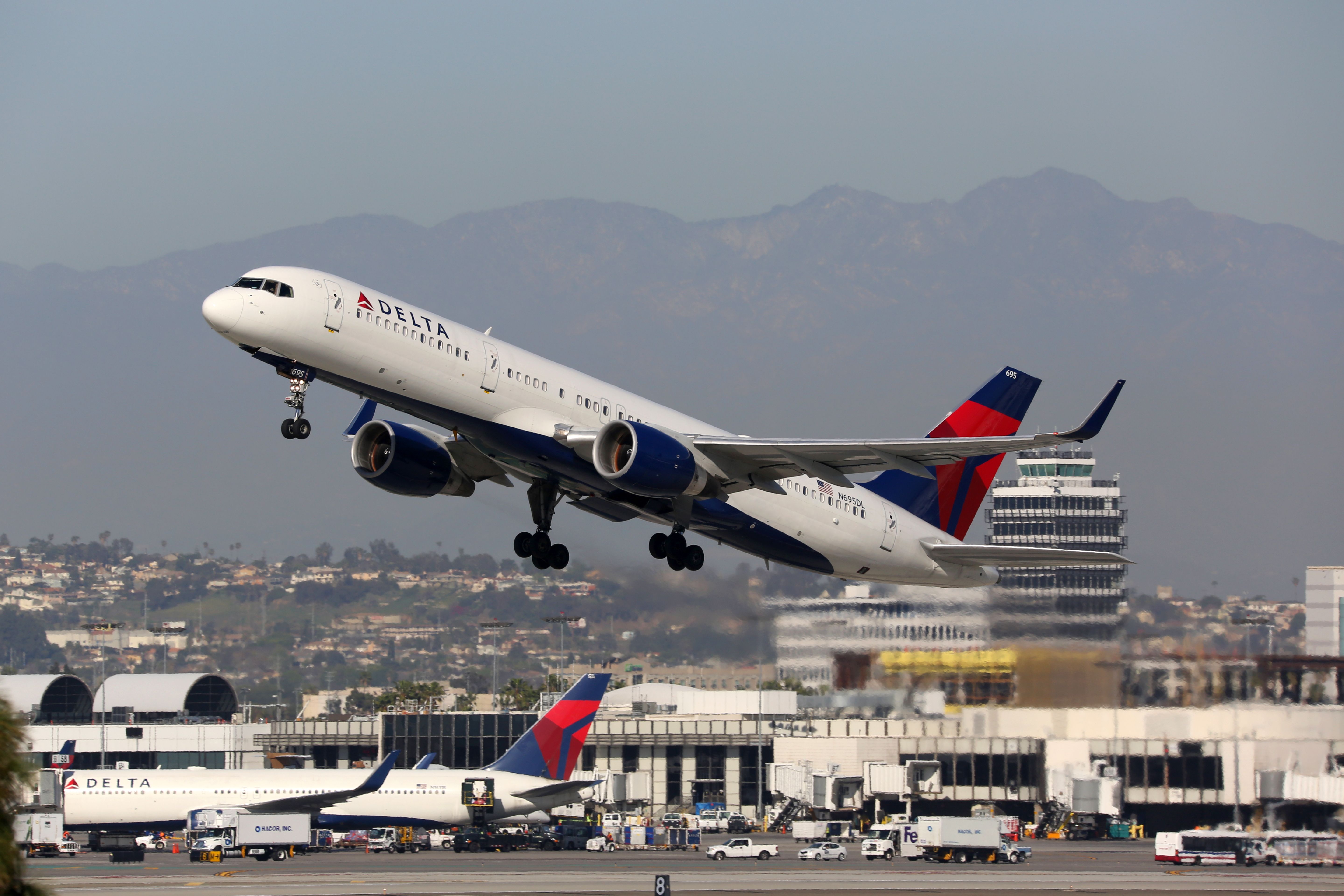 Delta Boeing 757 Evacuated After Tire Bursts In Atlanta