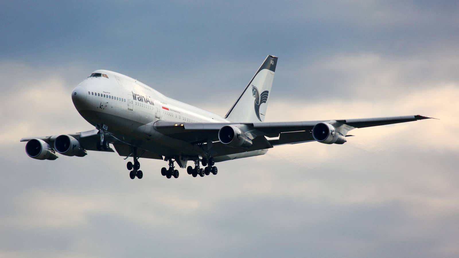 The World's Smallest 747: The Boeing 747SP