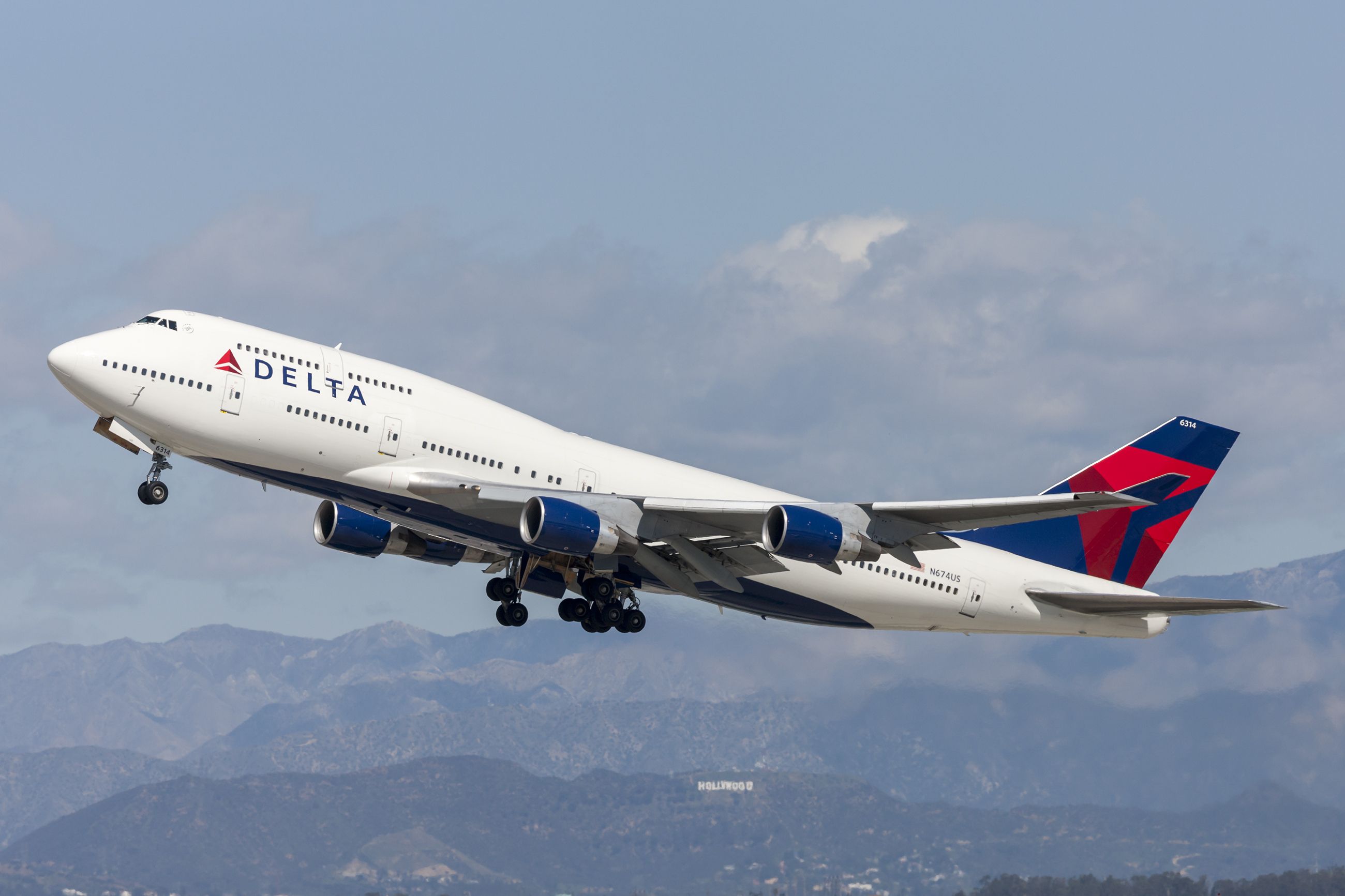 How Delta Air Lines Ended Up Operating The Boeing 747 Twice