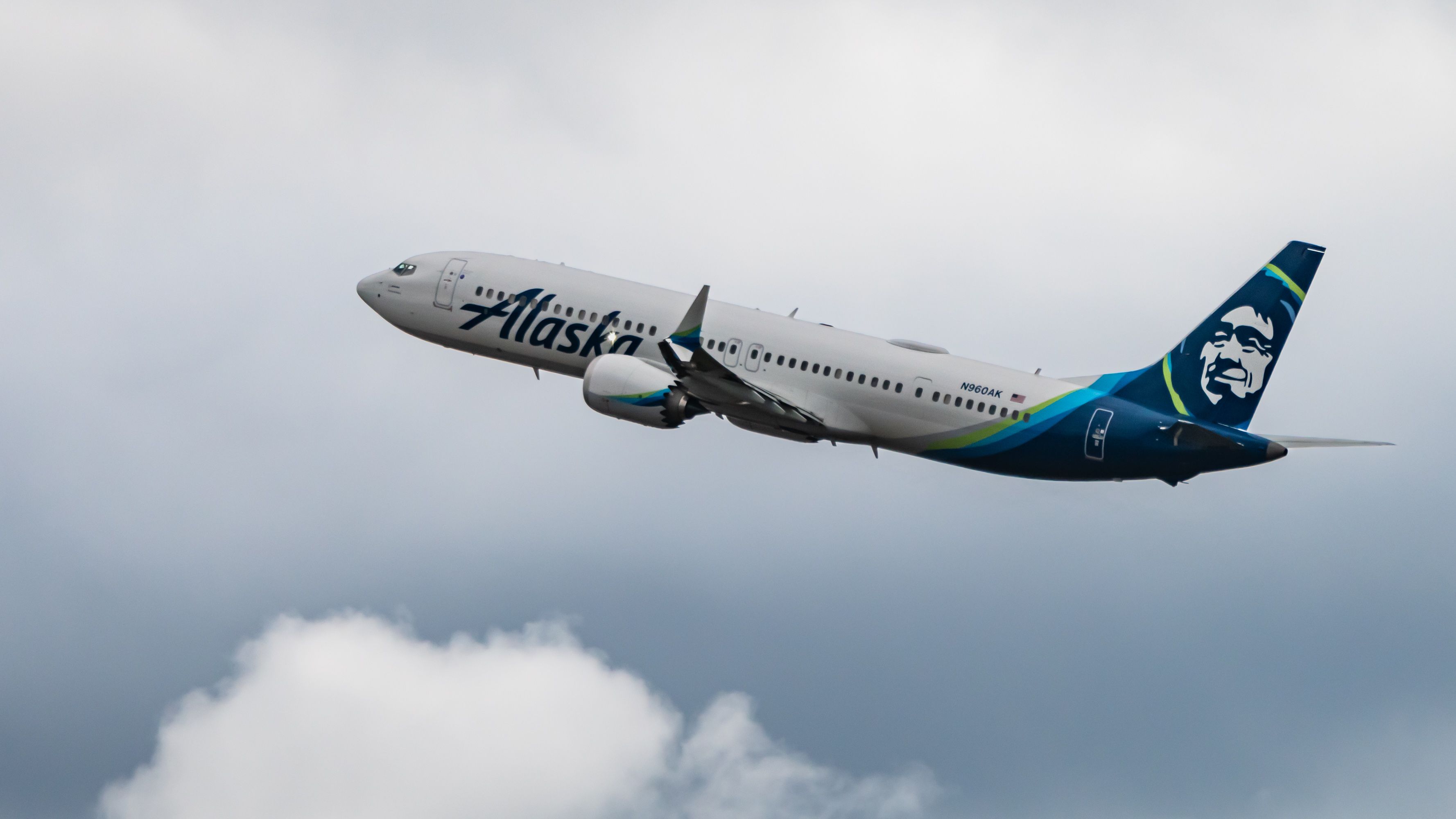 Alaska Airlines Flight Attendants Picket In Continued Fight For An Improved Contract
