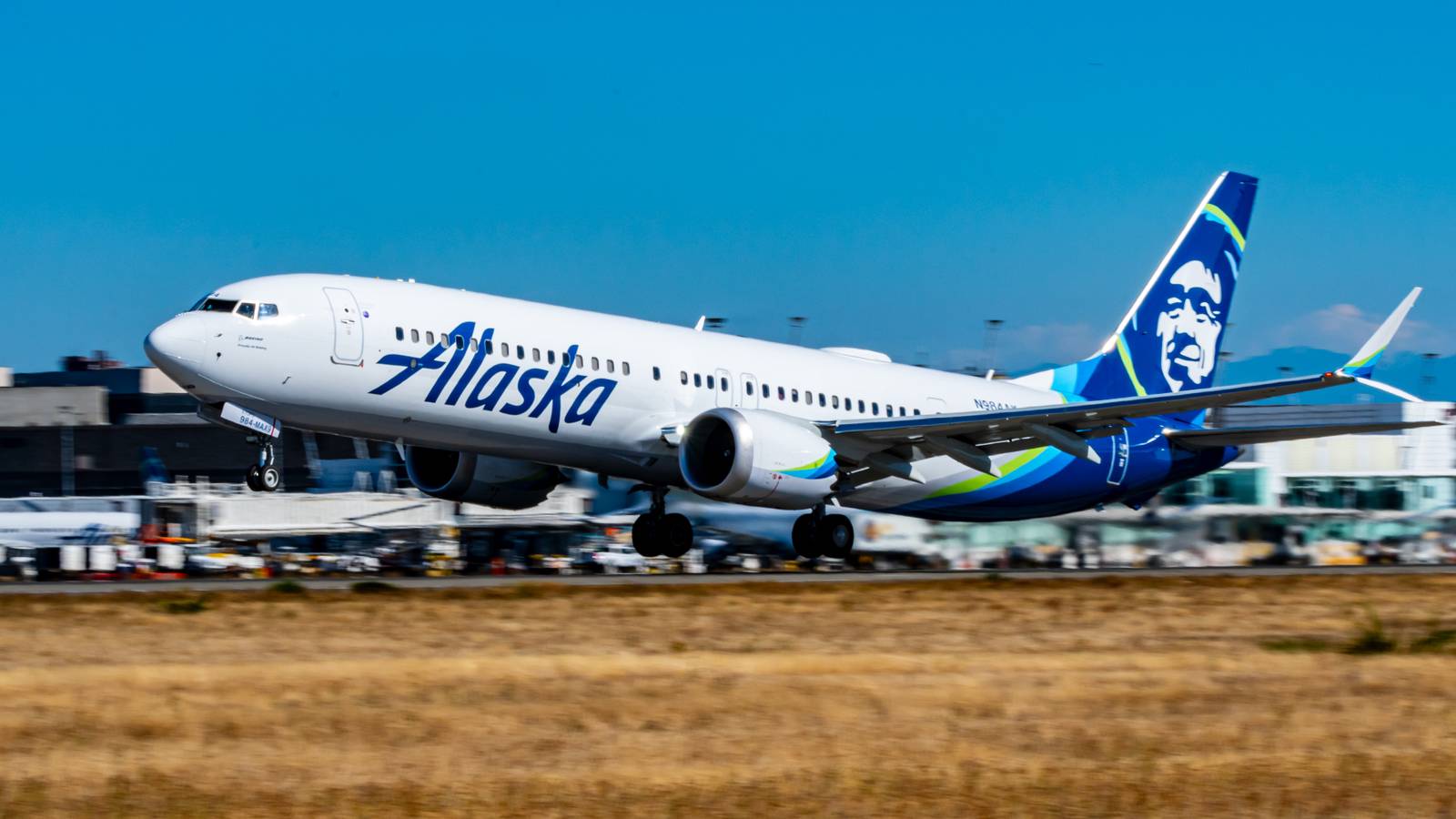 Travelling Internationally With Alaska Airlines Just Got Easier For US & Canada Passport Holders