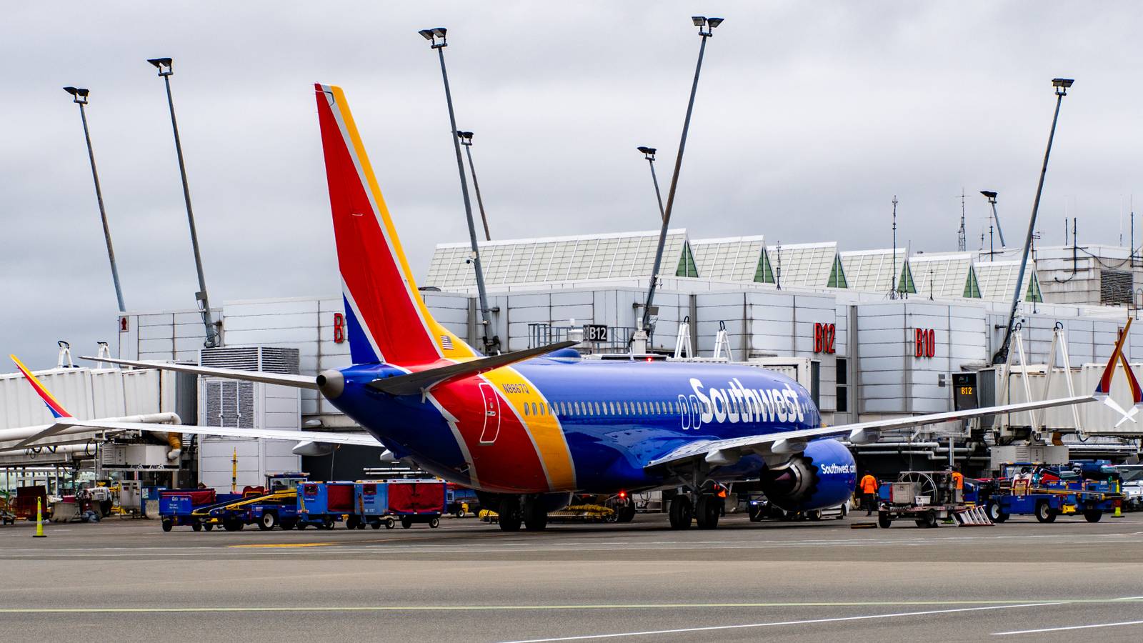 Southwest Airlines Pilots To Picket In Chicago Next Week Following Strike Vote