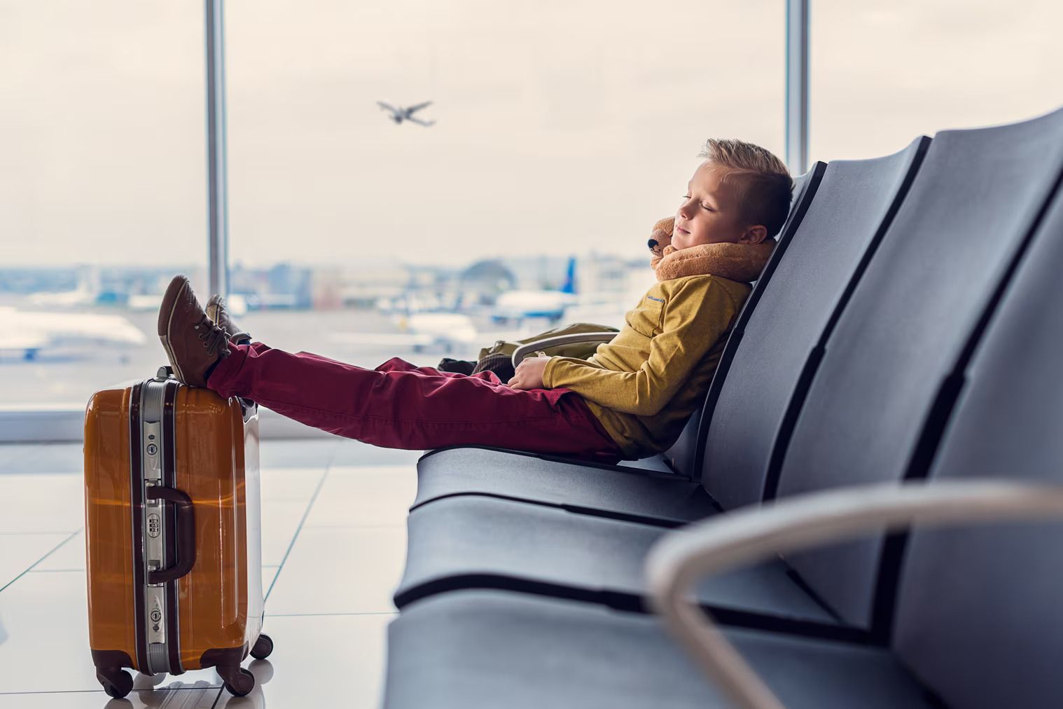 What Rules & Regulations Surround Unaccompanied Minors Traveling With Qantas?