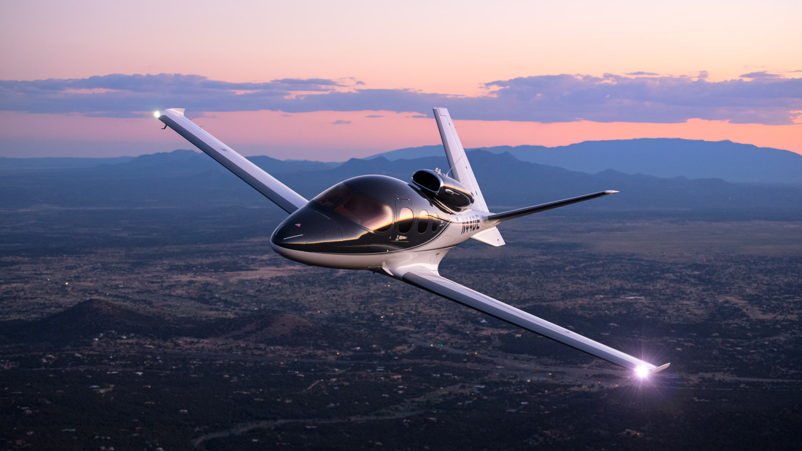 Flying Shot Machine Vision This Private Jet Lands Itself At The Touch Of A Button: What Else Can ...