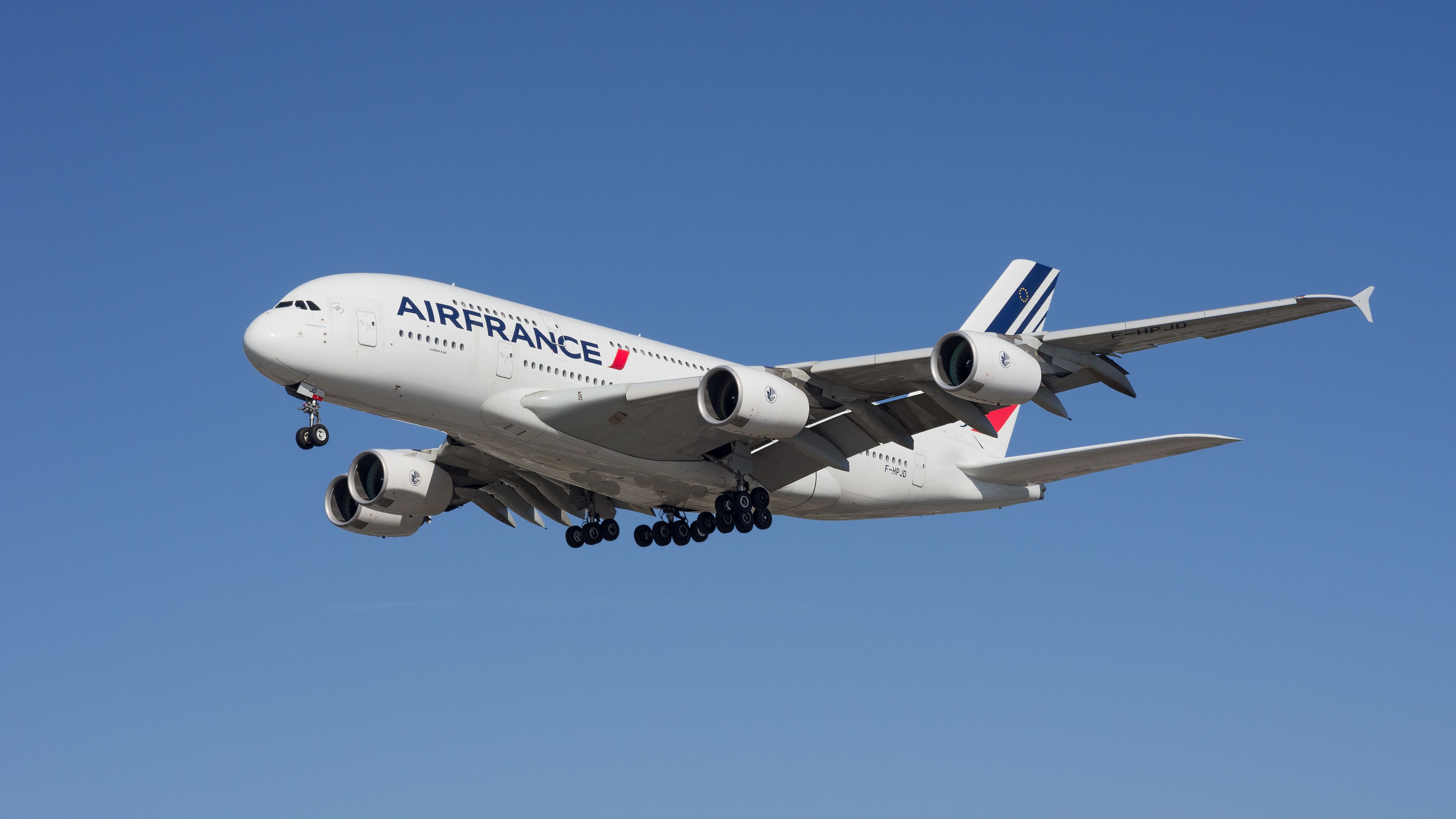 Air France bids adieu to flagship A380 with farewell flight