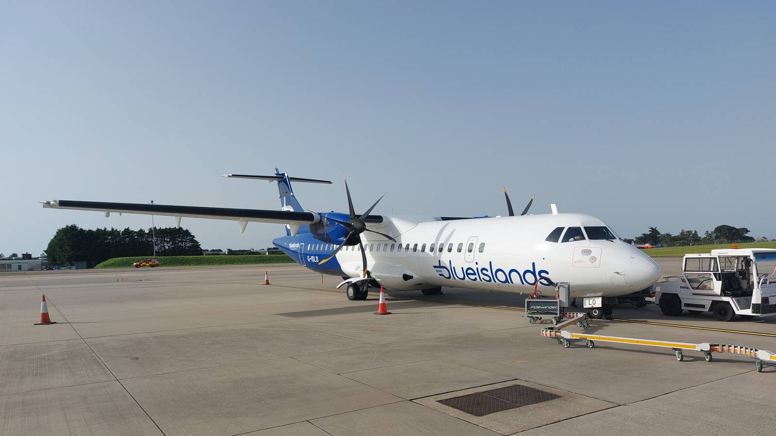 Which Airports Serve The Channel Islands?
