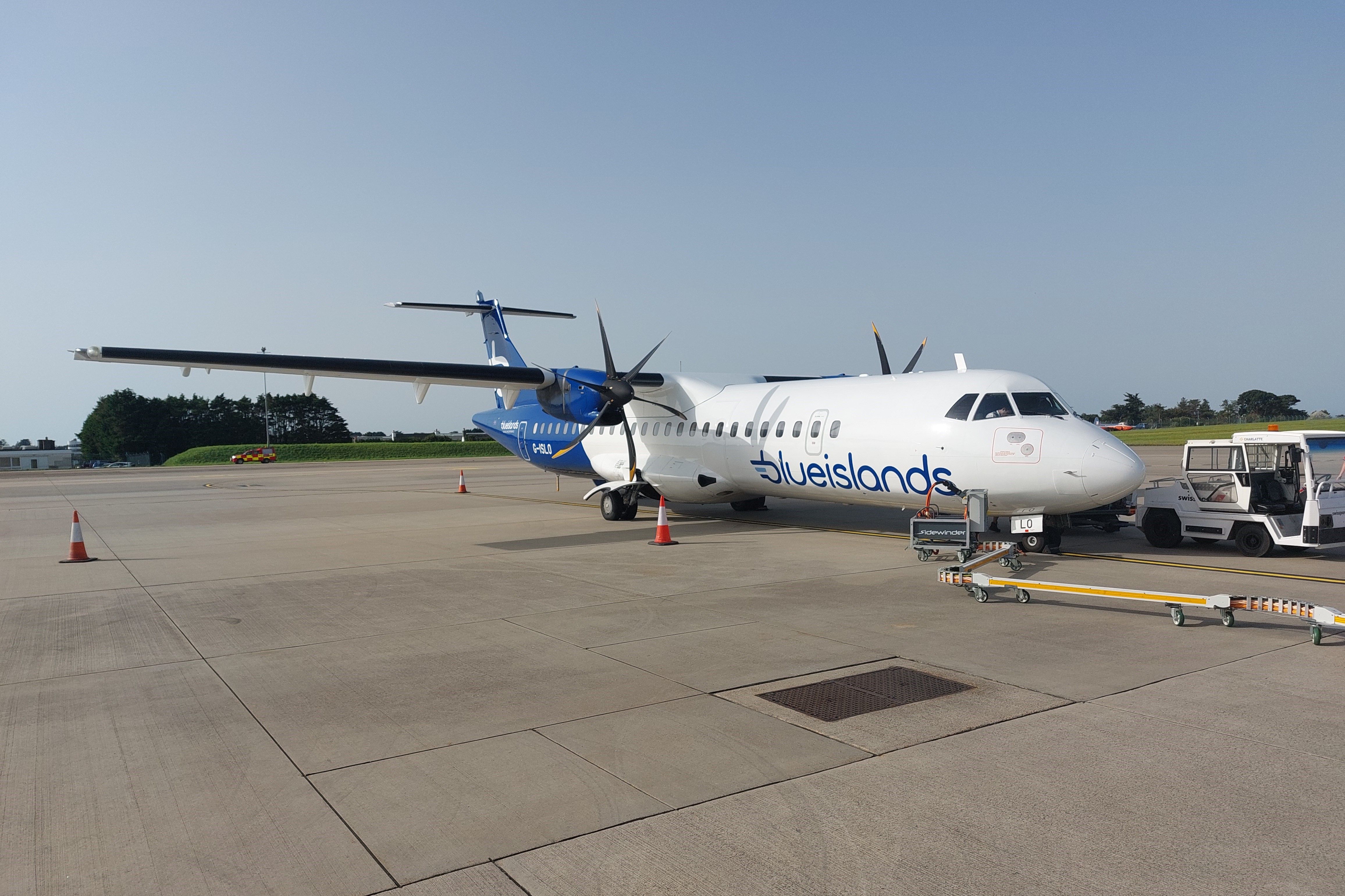 Which Airports Serve The Channel Islands?