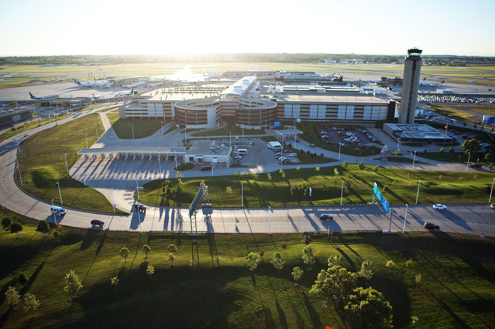 Did You Know: Milwaukee Mitchell International Has An Airport Bookshop Like No Other