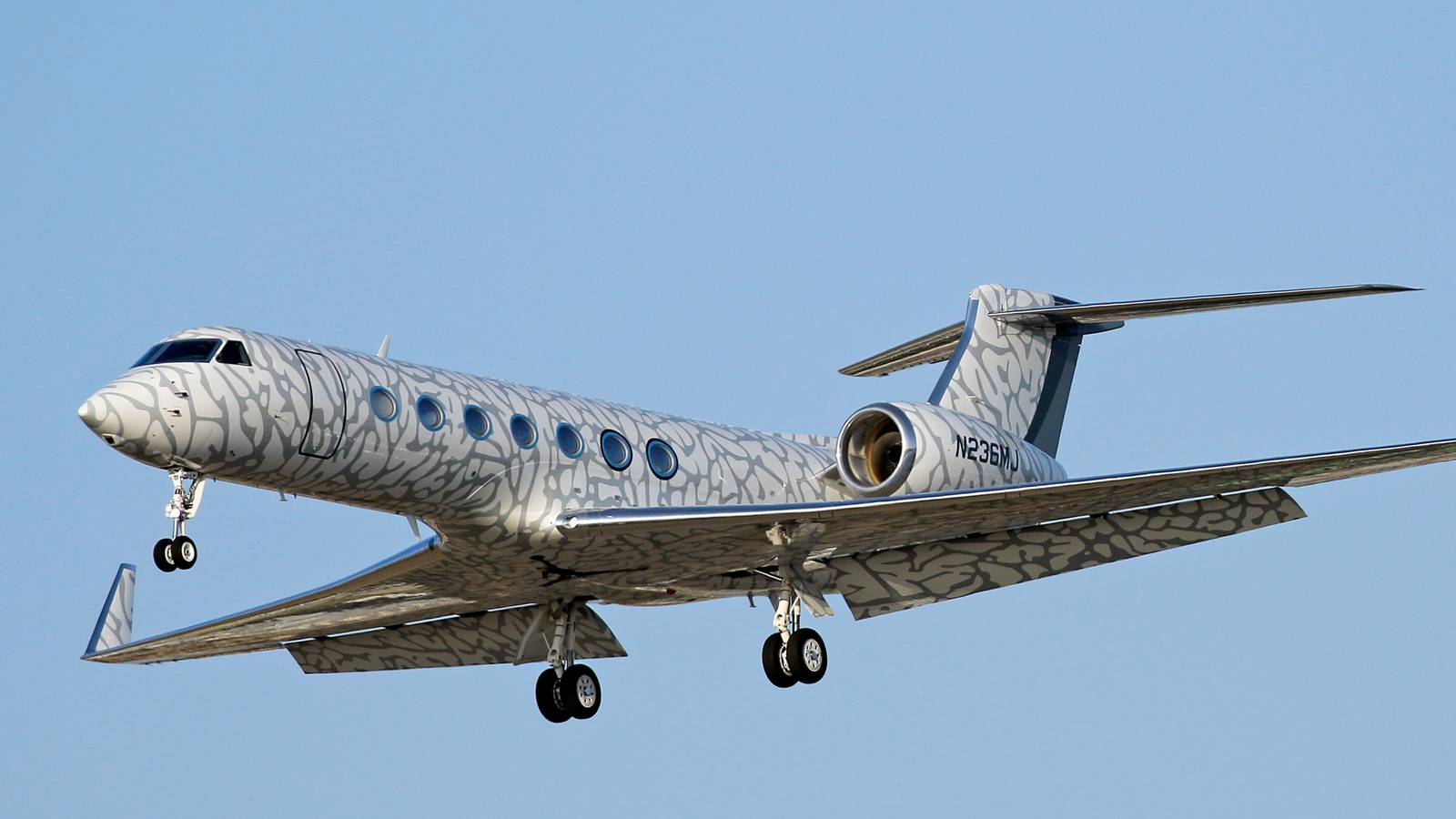 What Were The Upgrades Made From The Gulfstream G450 To The G500?