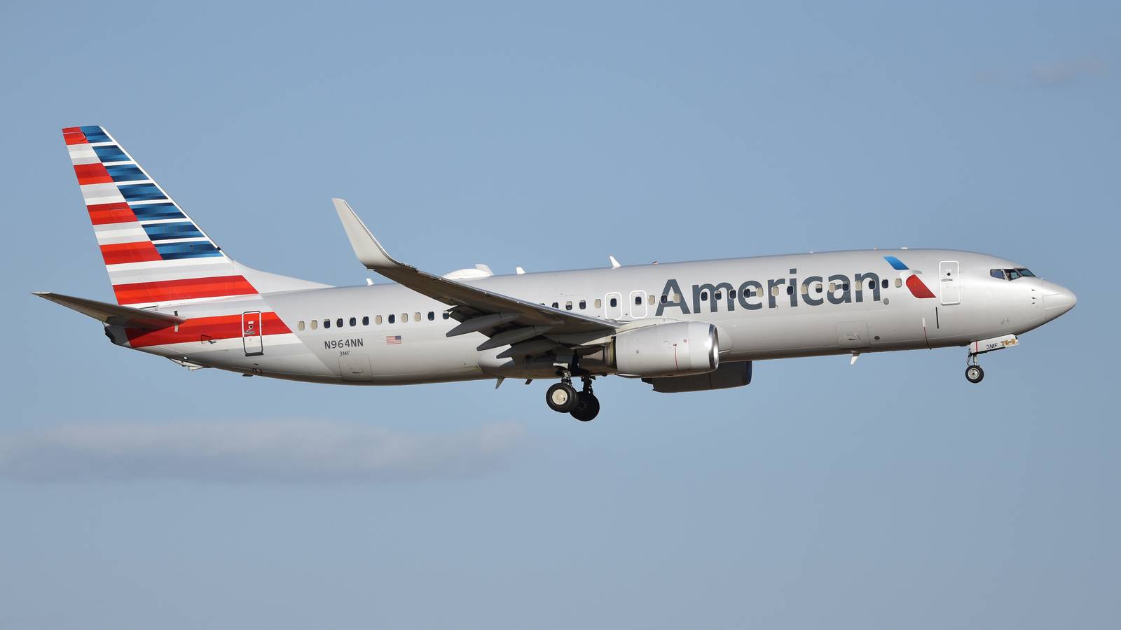 Main Cabin Extra On American Airlines: Everything You Need To Know