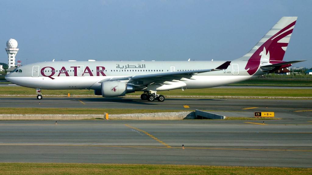 A Web of Leases and Sanctions Tie Down 2 Qatar Airways A330s
