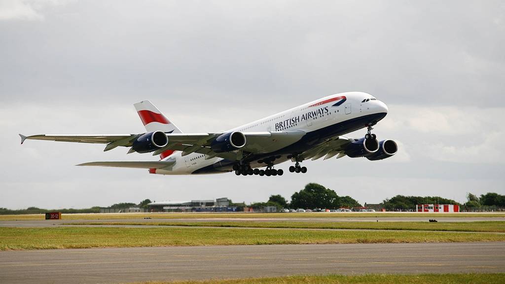 5 Tips For Your First Red-Eye Transatlantic Flight