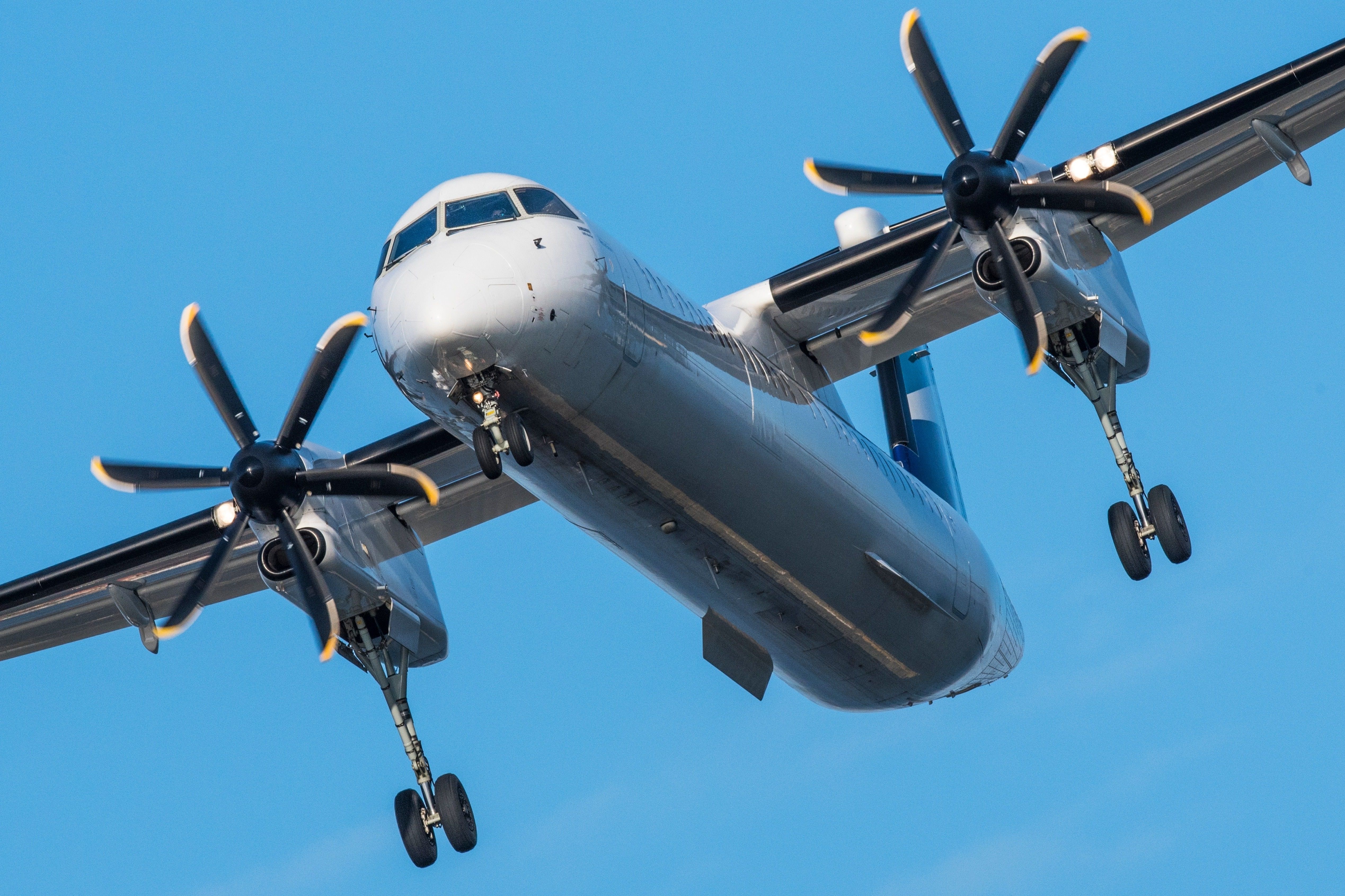 Examined: Propeller Aircraft At The World’s Busiest Airports