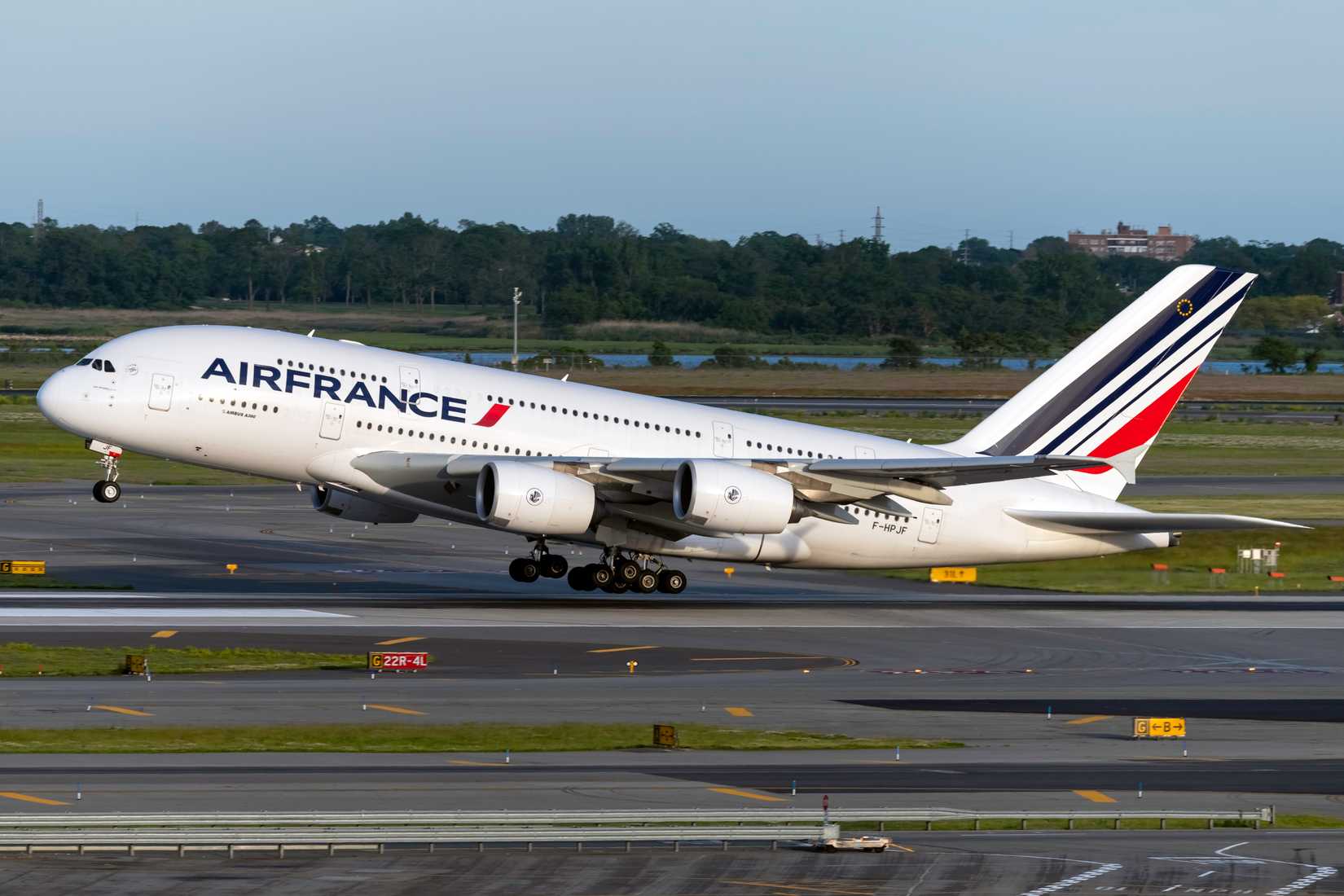 ˳��� Airbus A380-800 �������� Air France � ��������� ����� ����� ������ � ���-�����.