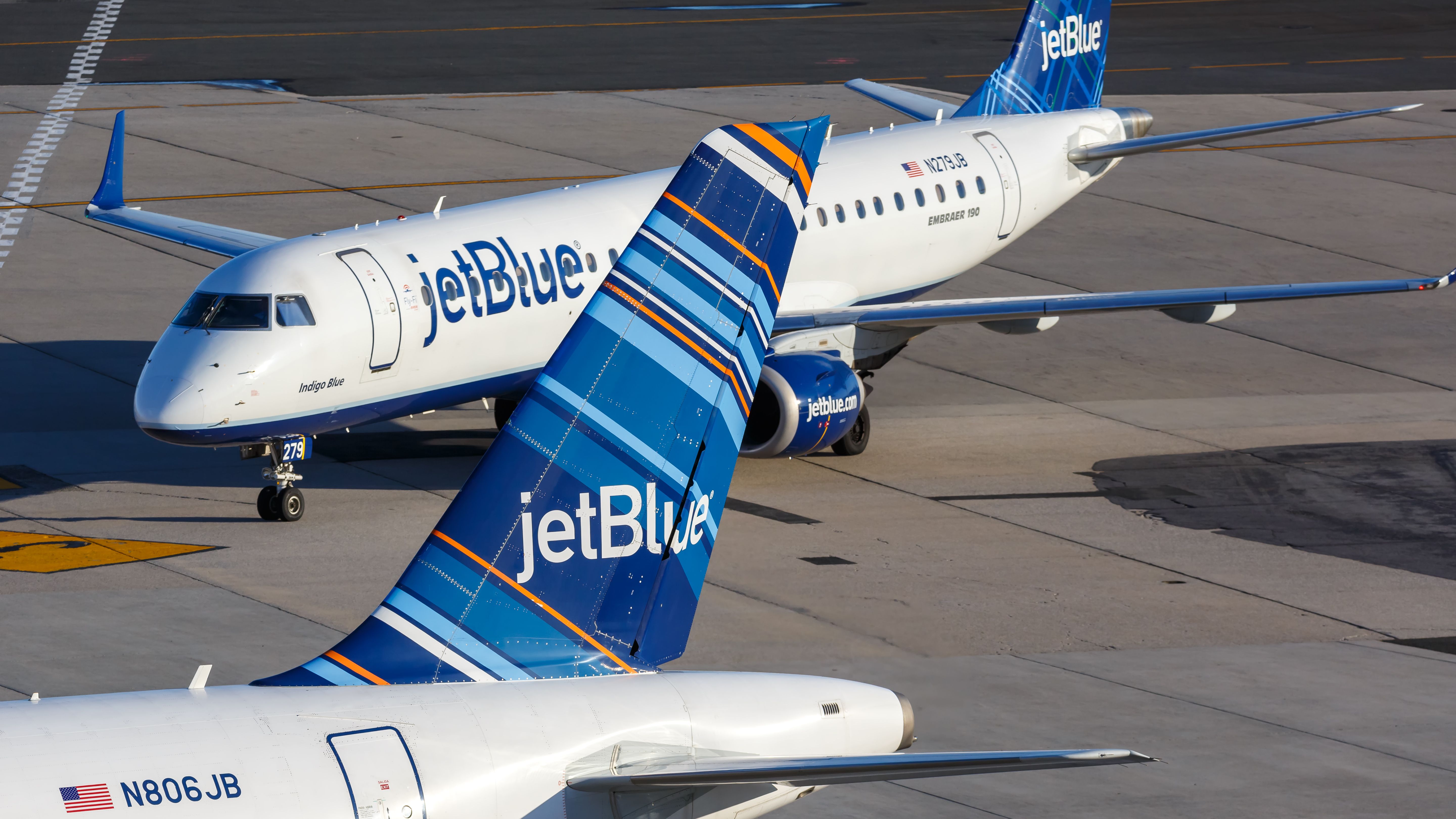 US Airways Upgrades Airside Bus Fleet at Reagan National