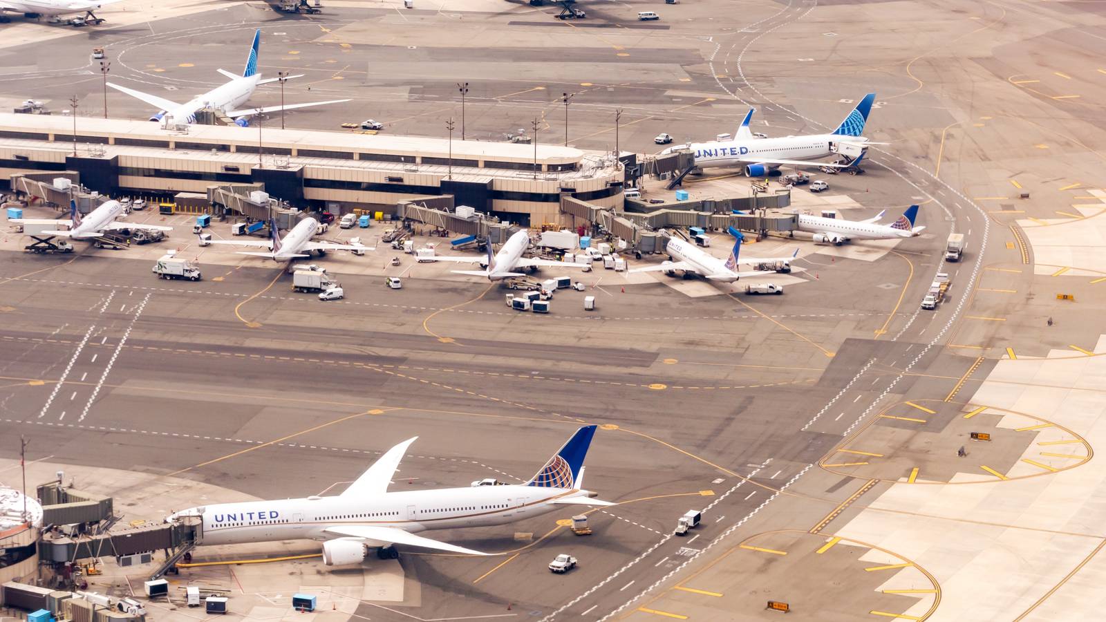 Top 5: The Airlines With The Most Scheduled Seats Out Of New York City In 2023