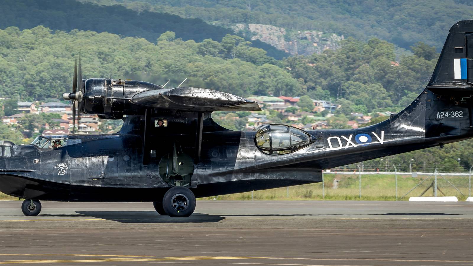 WW 2 Black Cat Catalina & P3 Orion Feature At Next HARS Tarmac Day
