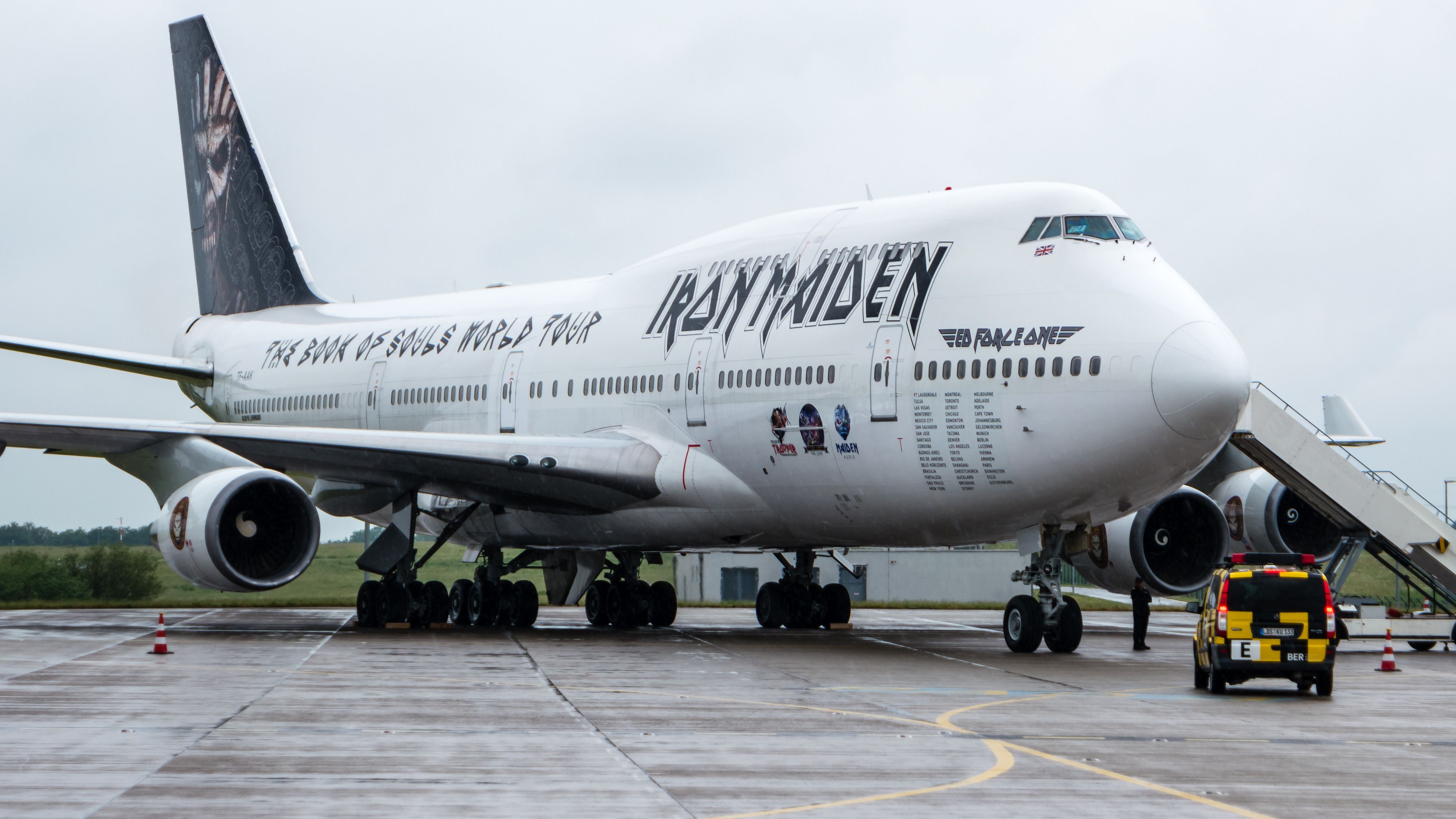 「Ed Force One」 Aviationtag IRON MAIDEN Iron Maiden's Ed Force One Lives On – Limited Aviationtag