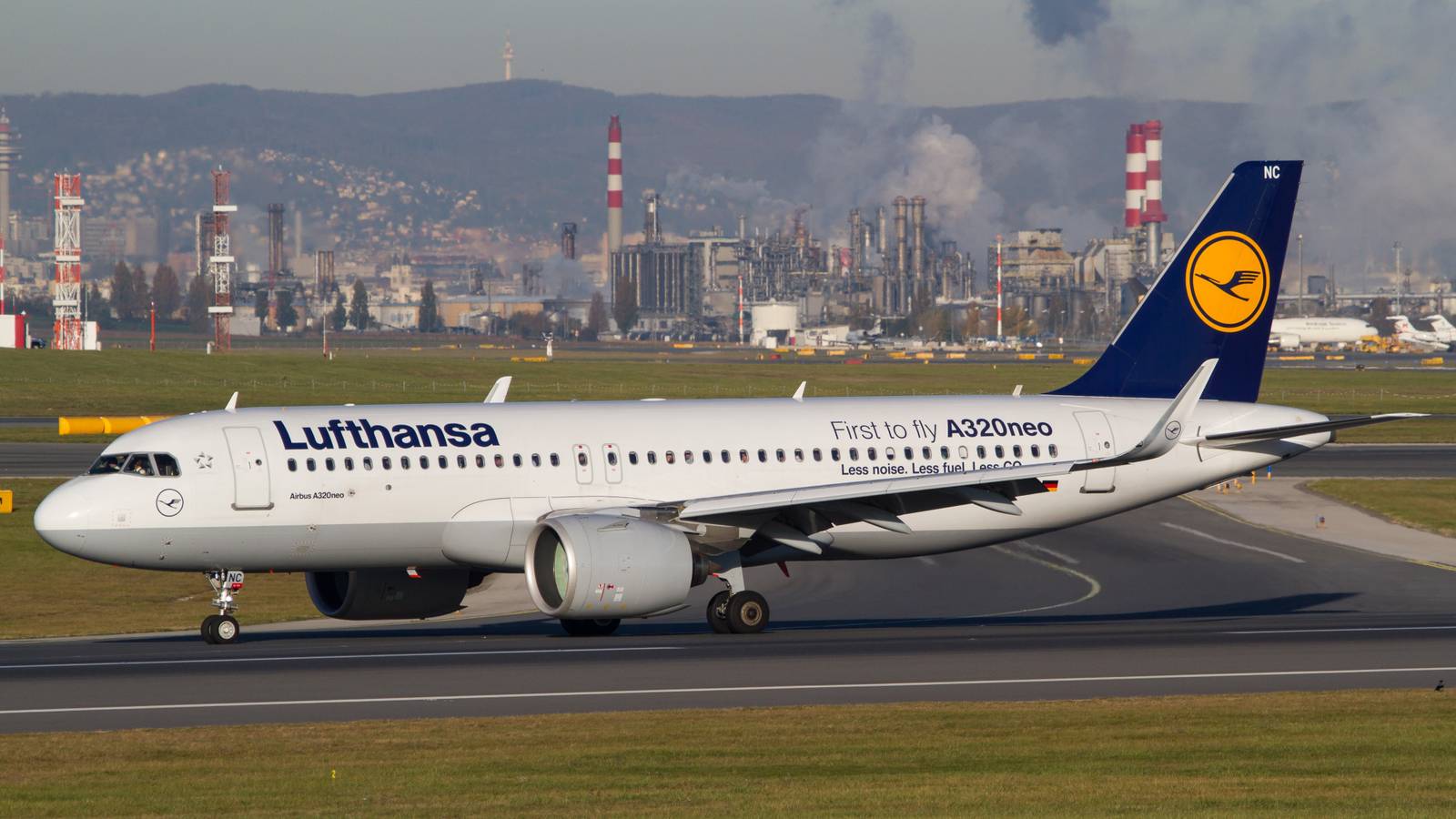 Pratt & Whitney GTF Engine Issues Force Lufthansa To Prolong Lives Of Older Airbus A320ceo