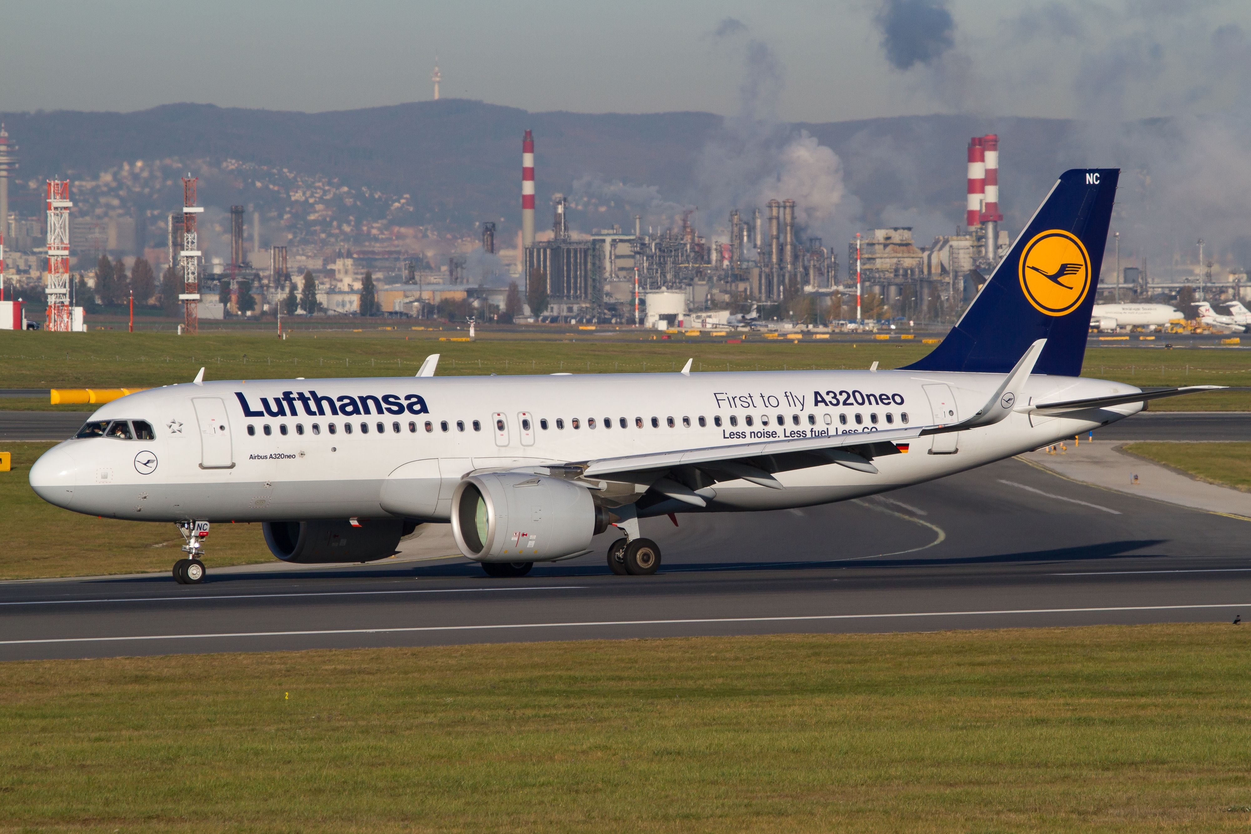 Pratt & Whitney GTF Engine Issues Force Lufthansa To Prolong Lives Of Older Airbus A320ceo