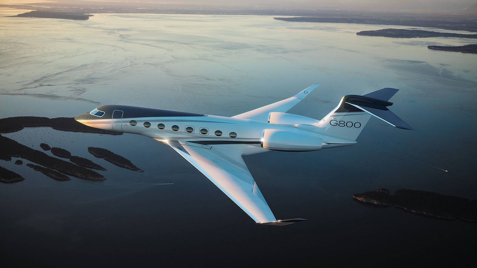 Private Jet Flight Attendants: Is It All Glitz And Glamor?