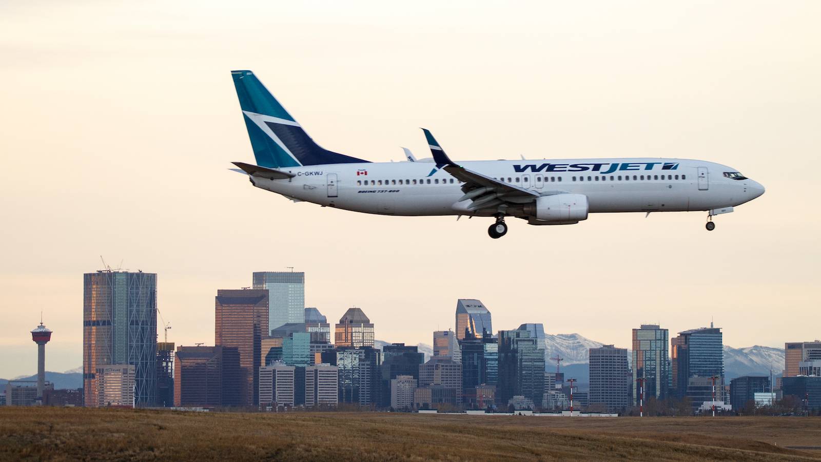 Politician Uses PA System To Make Speech, WestJet Union Unhappy