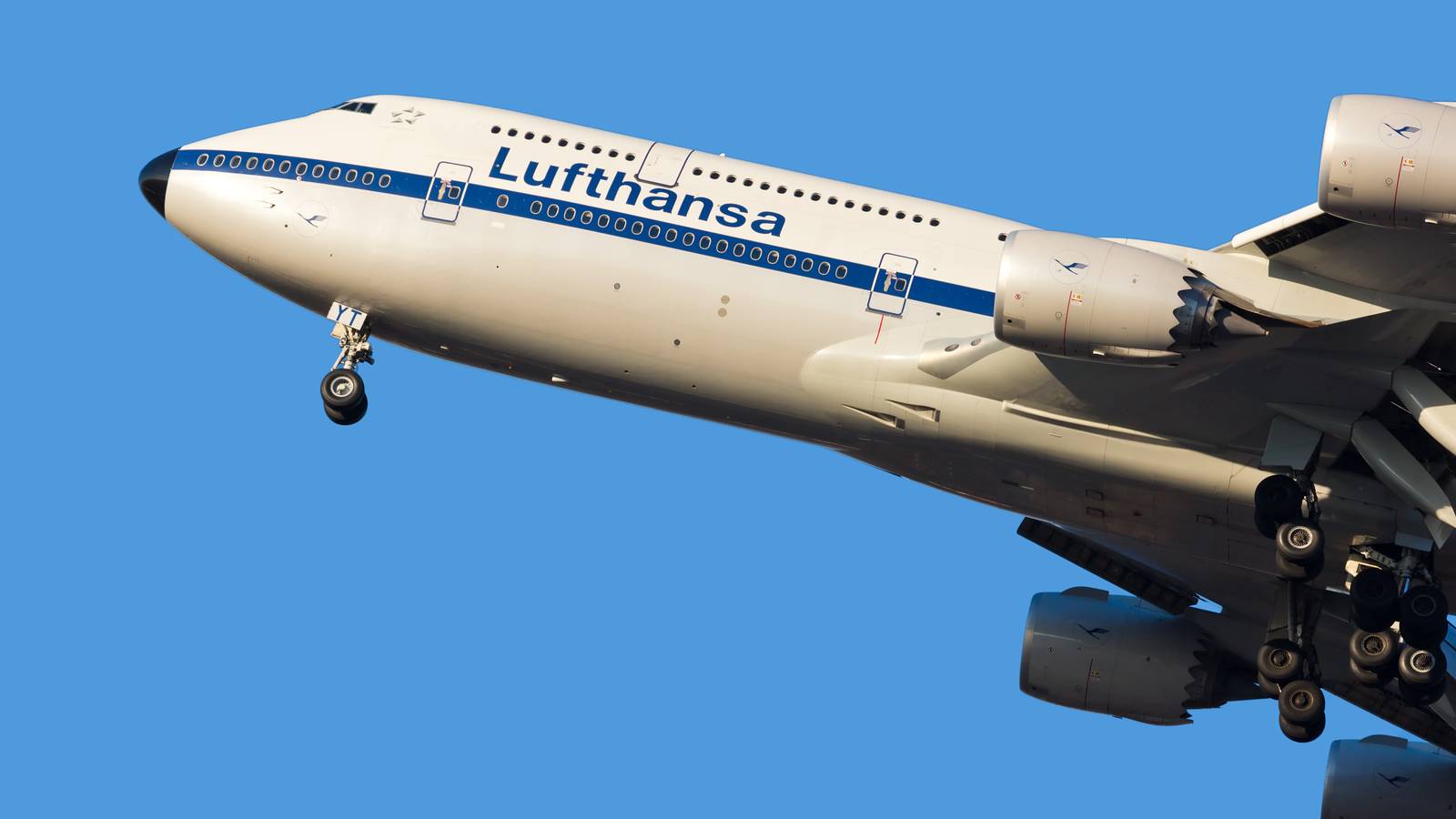 20 Routes: Where Lufthansa Is Flying Its Boeing 747s This Winter