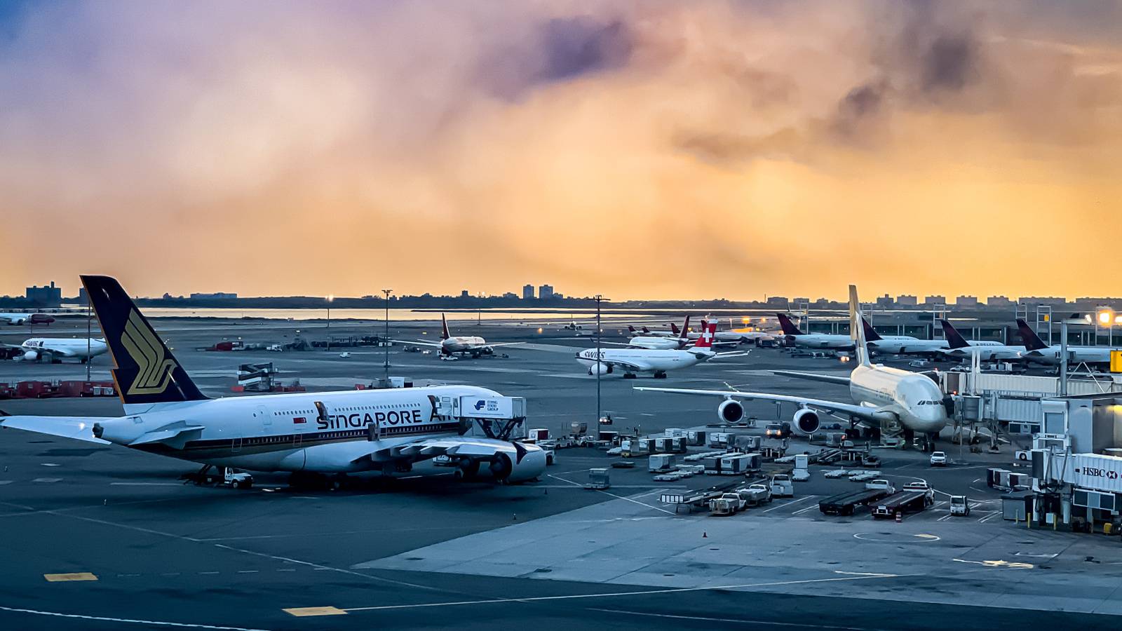 US Flight Attendants Guilty Of Drug Money Smuggling Face Up To 5 Years