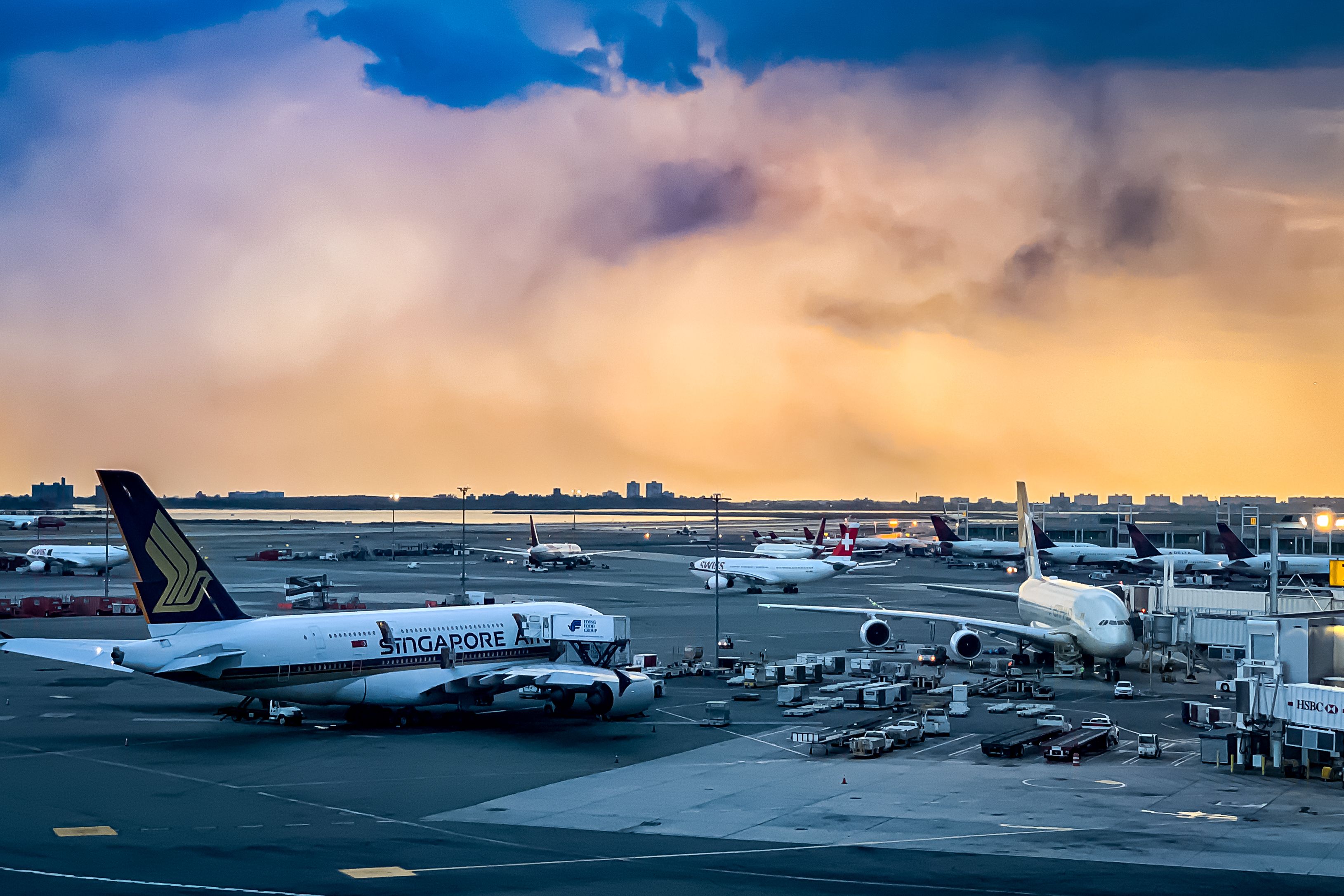US Flight Attendants Guilty Of Drug Money Smuggling Face Up To 5 Years