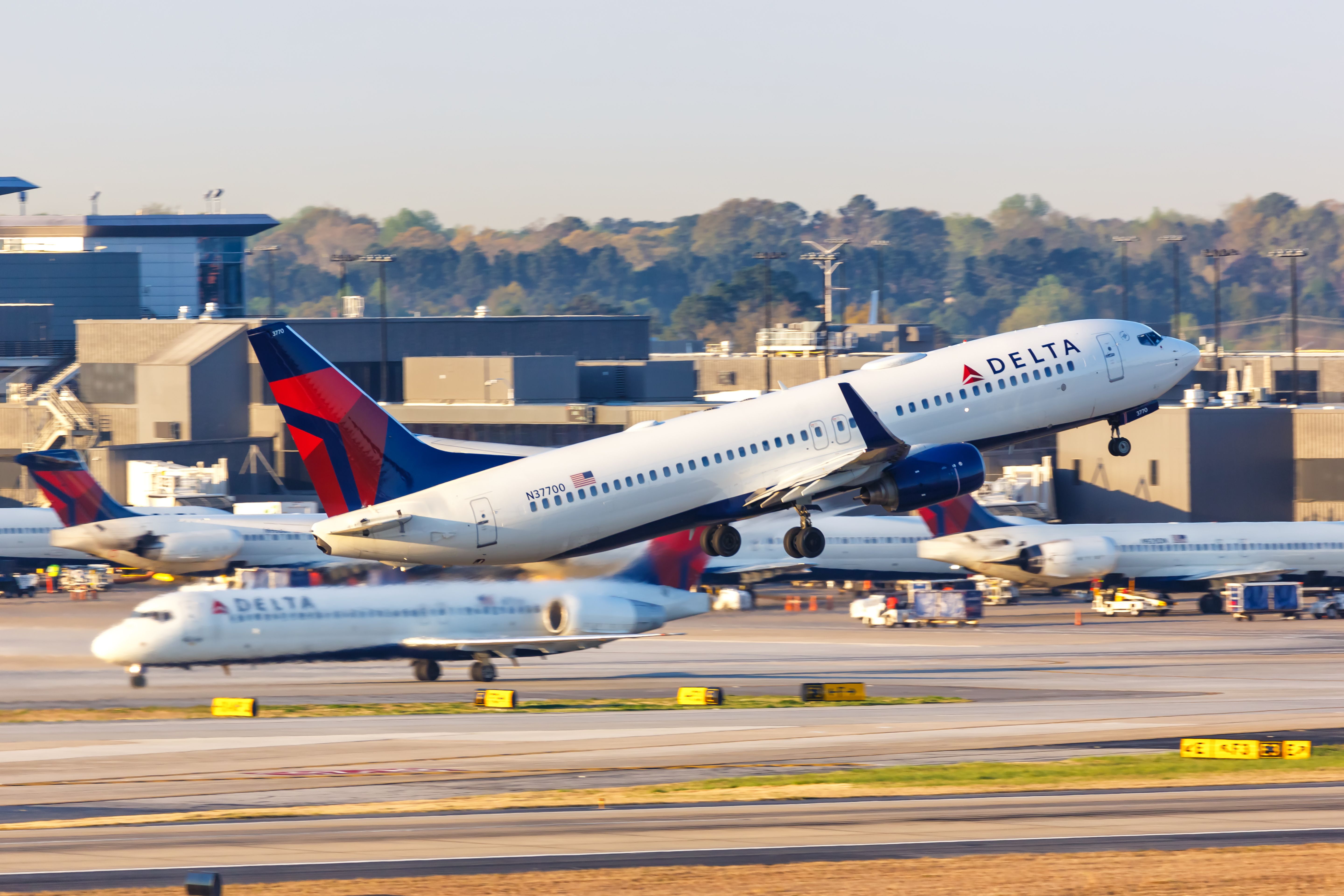 Senator Announces Legislation To Scrap Fees For Parents Wanting To Sit With Kids On The Plane