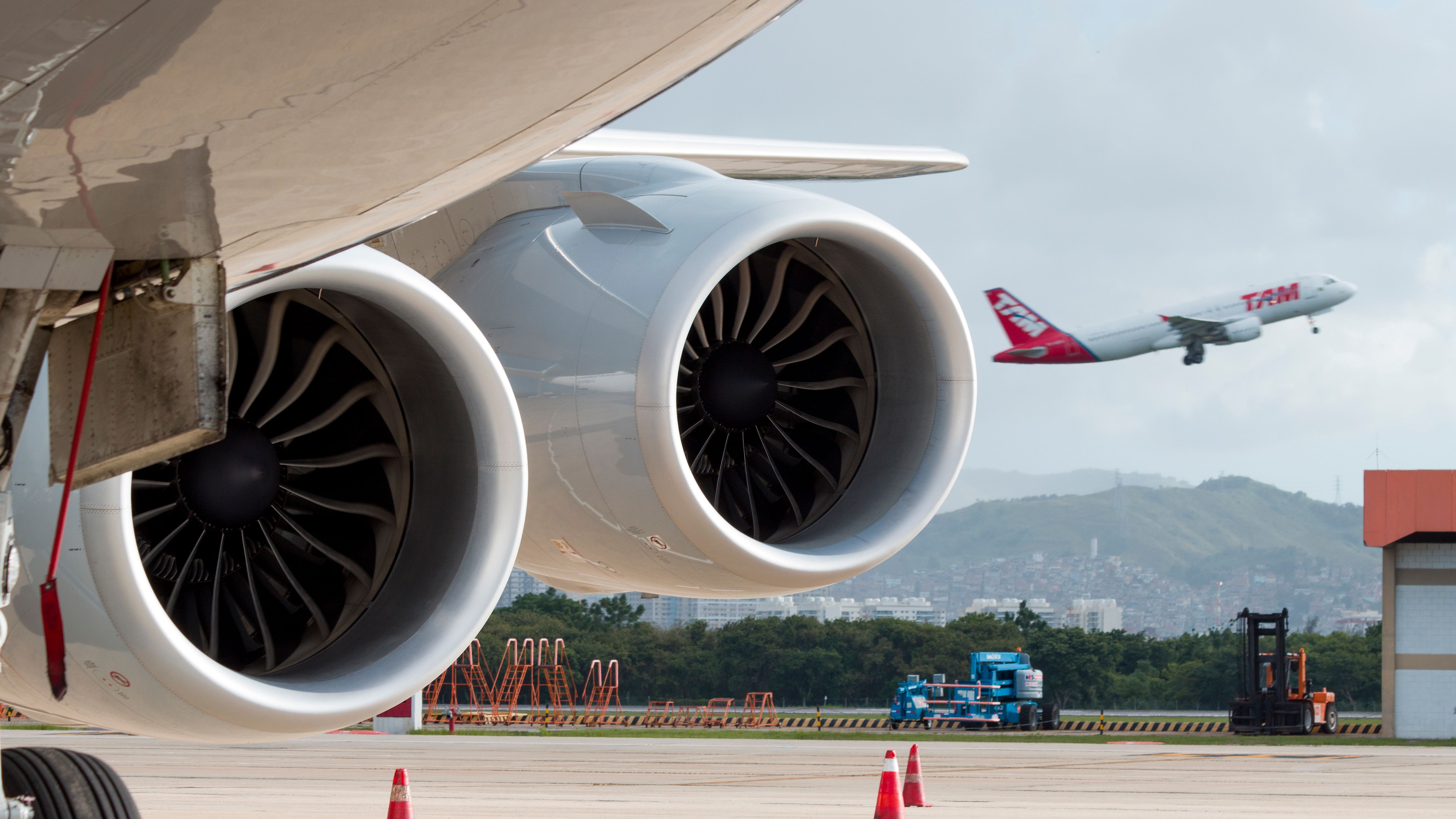 The Incredible Boeing 747 Tri-Jet And Why It Failed
