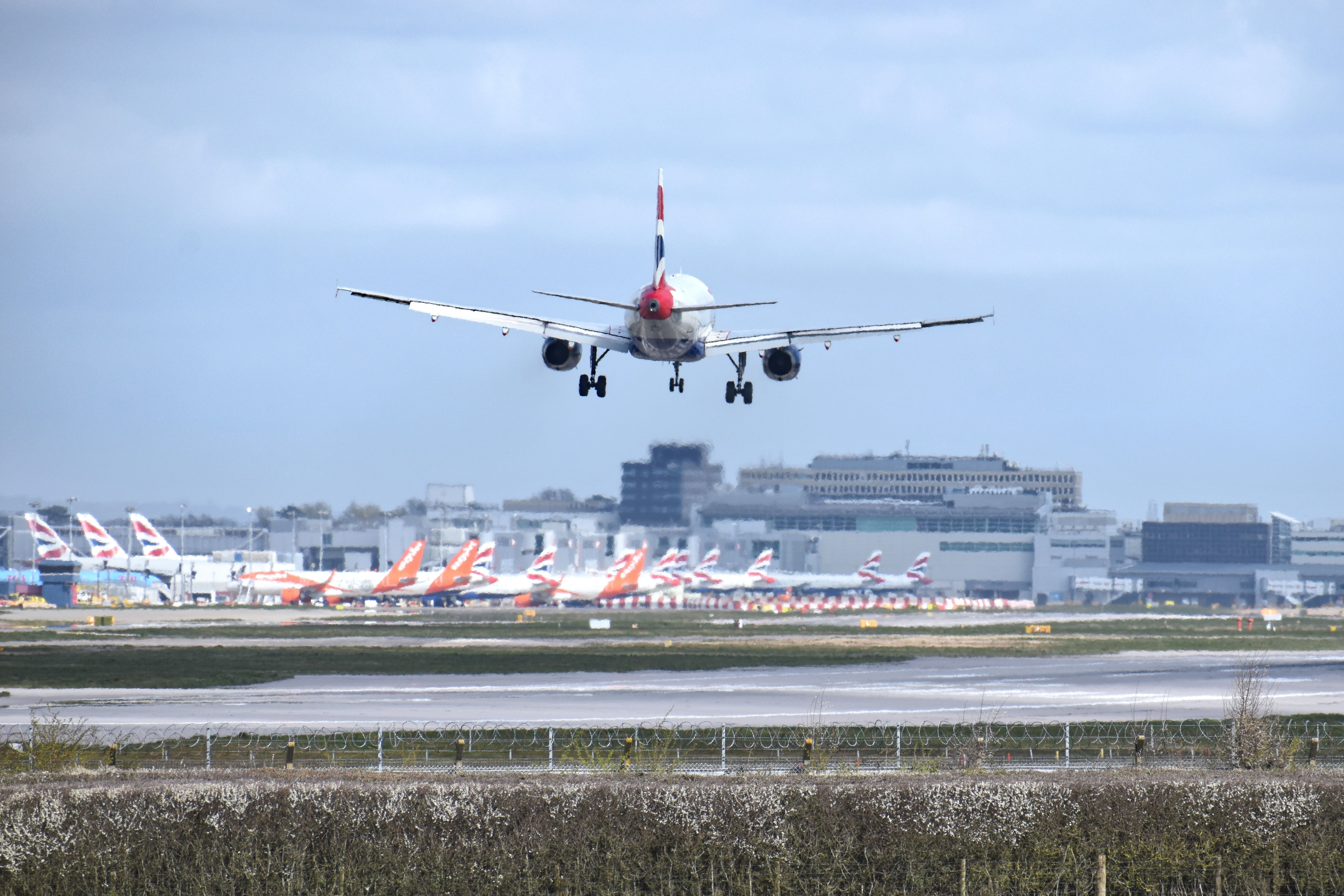 Harsh Weather And COVID-19 Cases Disrupts Flights at Gatwick Airport