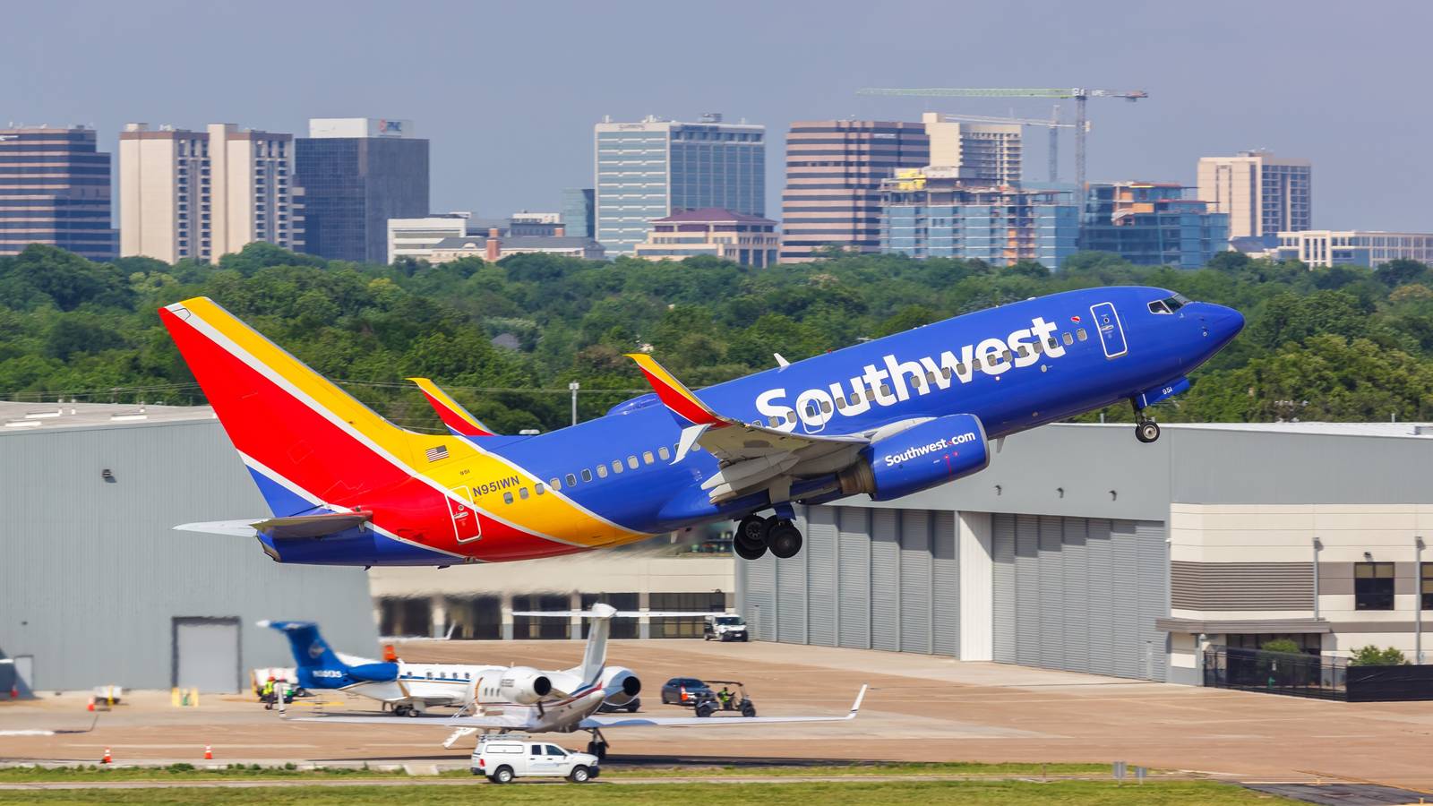 Cool: Dallas Love Field Is Generating Electricity From Airplane Takeoffs