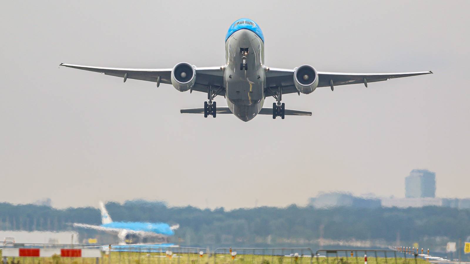 IATA Reacts After ‘Greatest Fear’ Amsterdam Slot Cut Confirmed